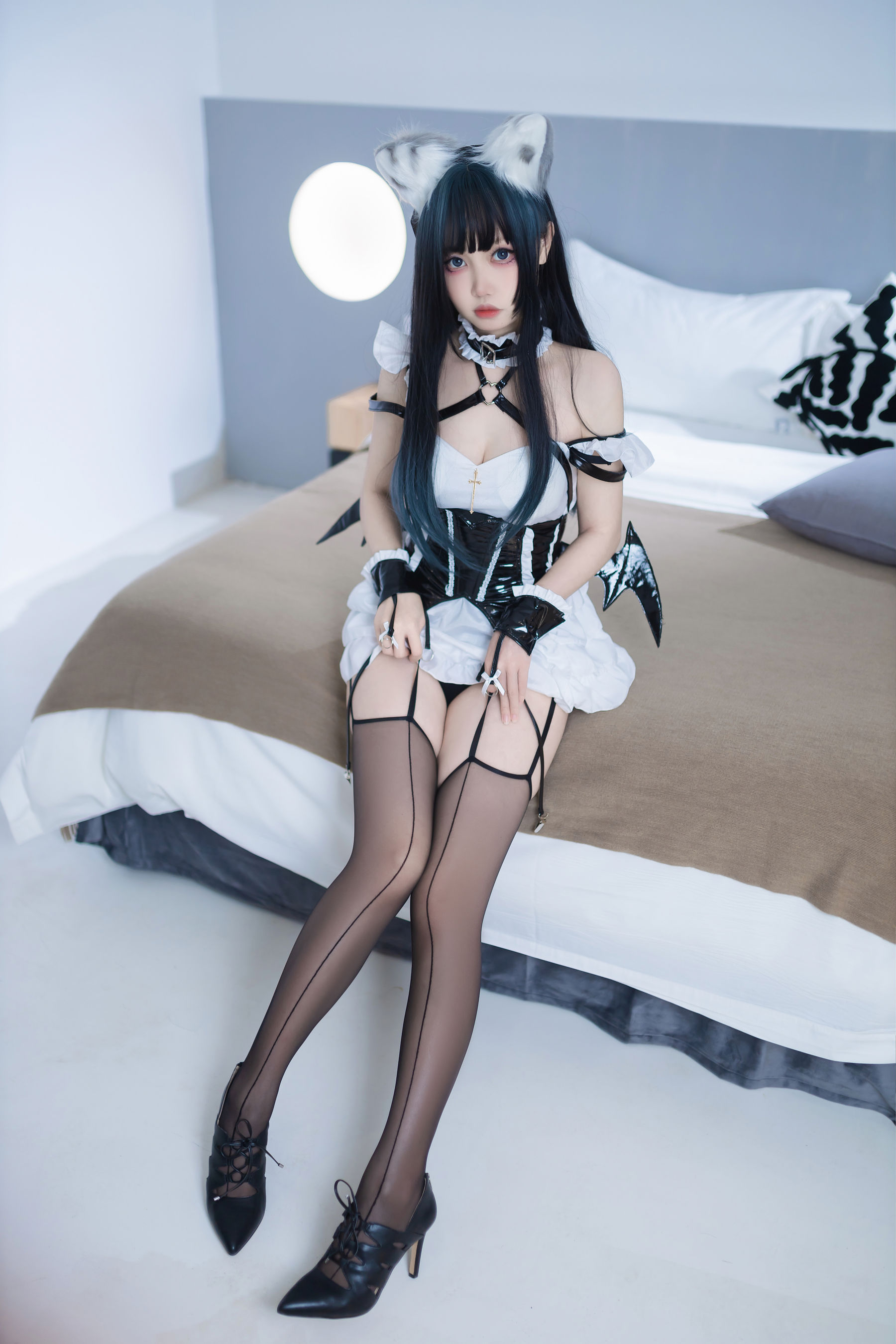 洛桑w伊梓 – 猫耳小恶魔 [41P]