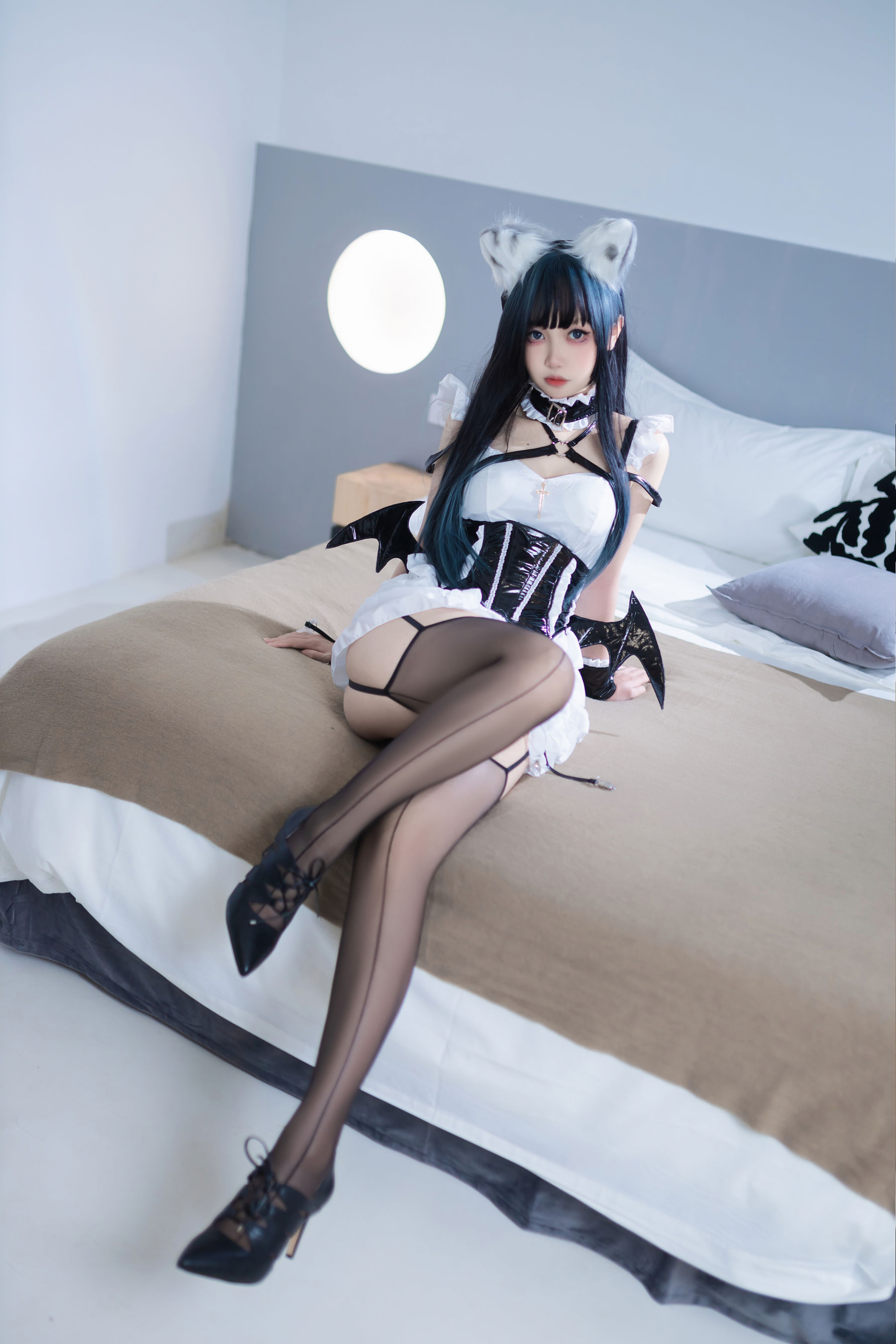 洛桑w伊梓 – 猫耳小恶魔 [41P]