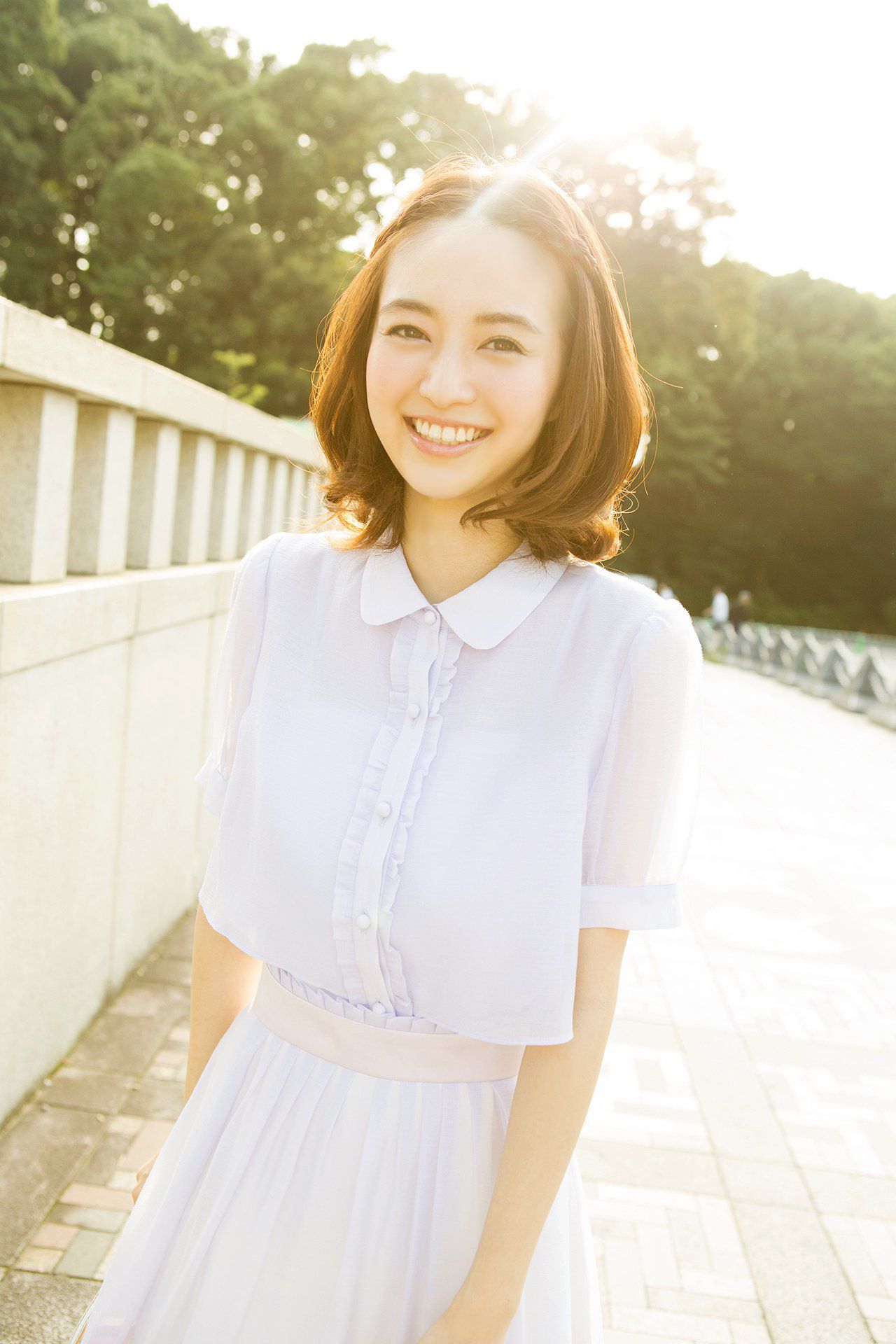 逢沢りな Rina Aizawa《夕暮れハンカチーフ》 [21P]