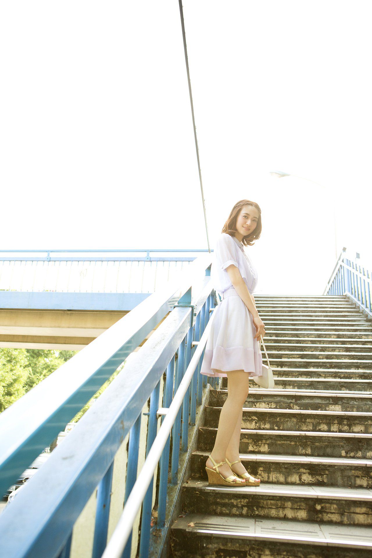 逢沢りな Rina Aizawa《夕暮れハンカチーフ》 [21P]
