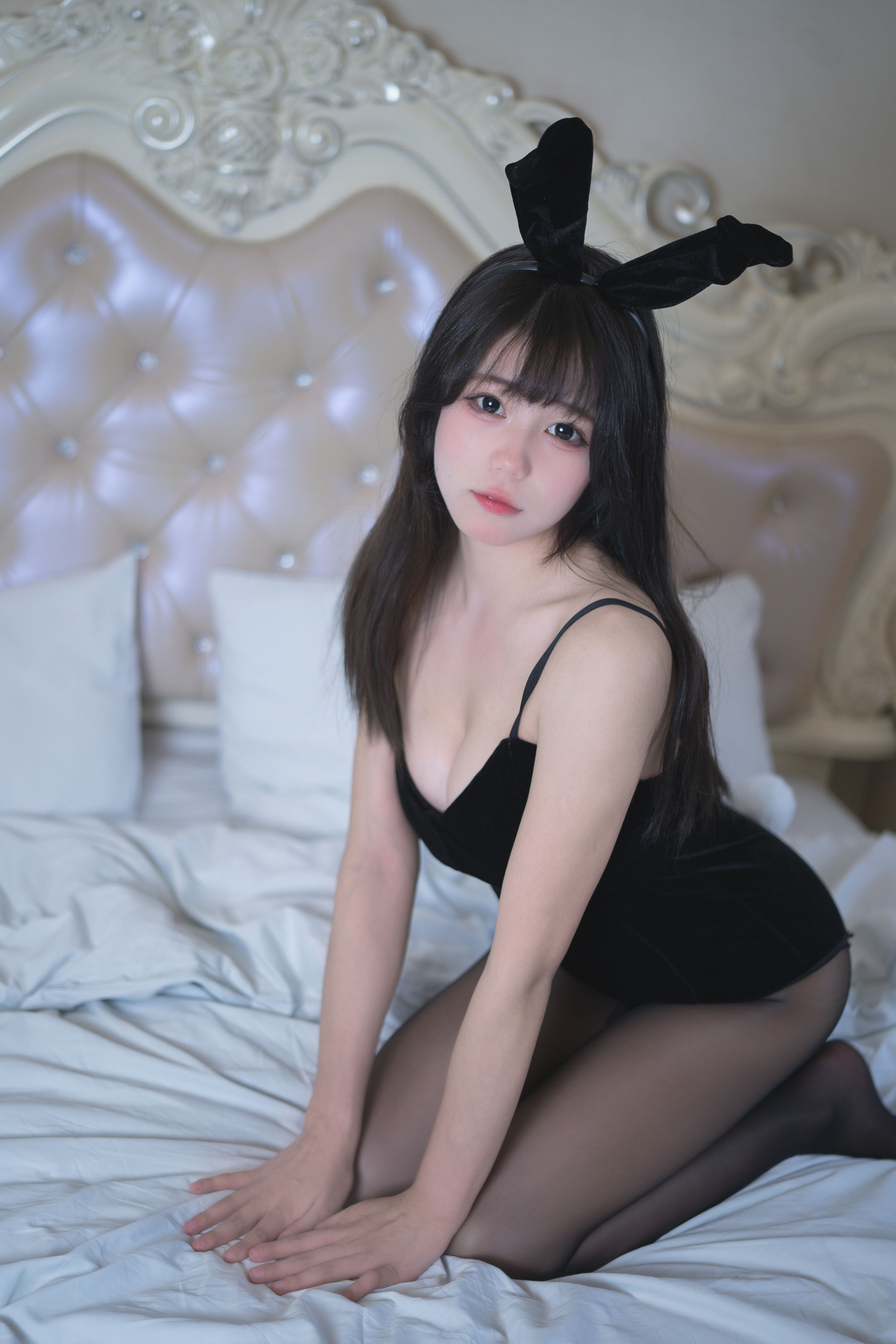 咬一口兔娘 – night兔女郎 [21P]