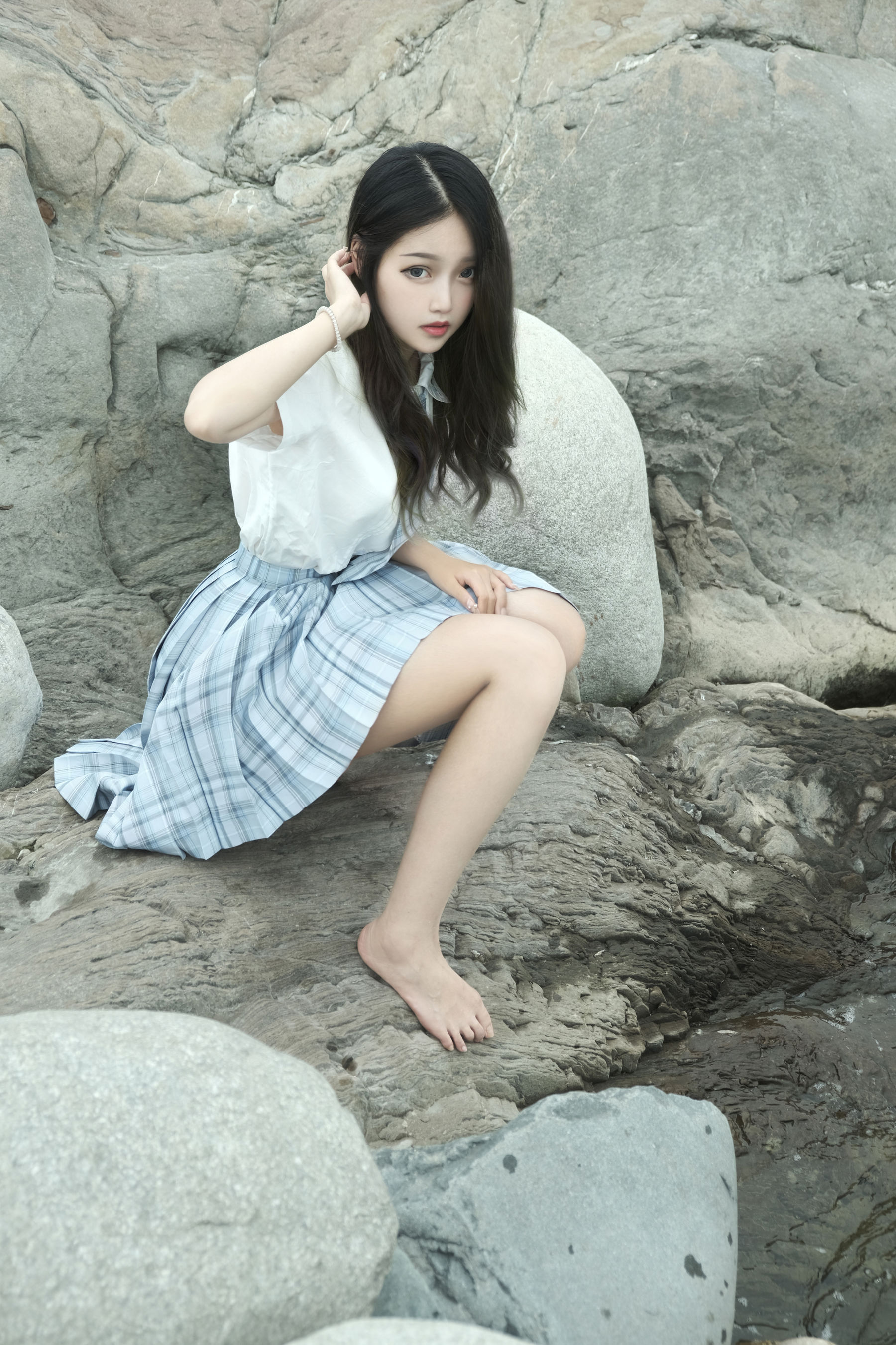 eloise软软 – 河边JK [34P]