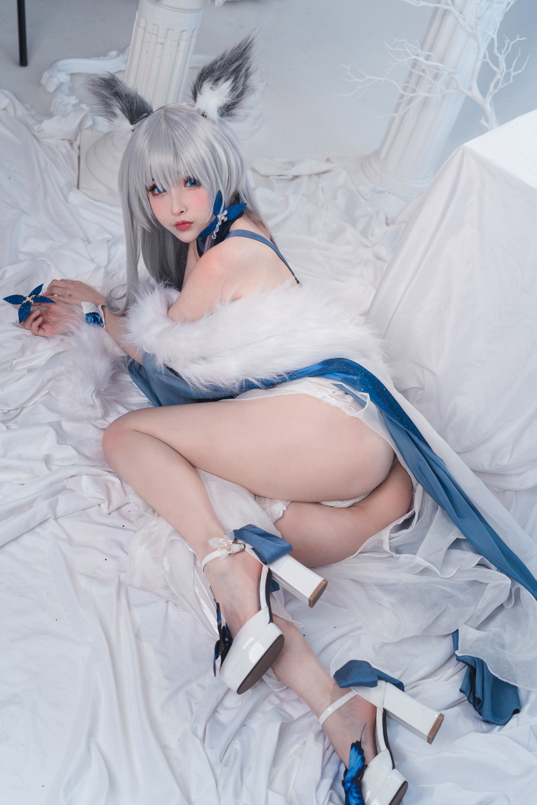 COS福利rioko凉凉子 – 信浓礼服 [24P]