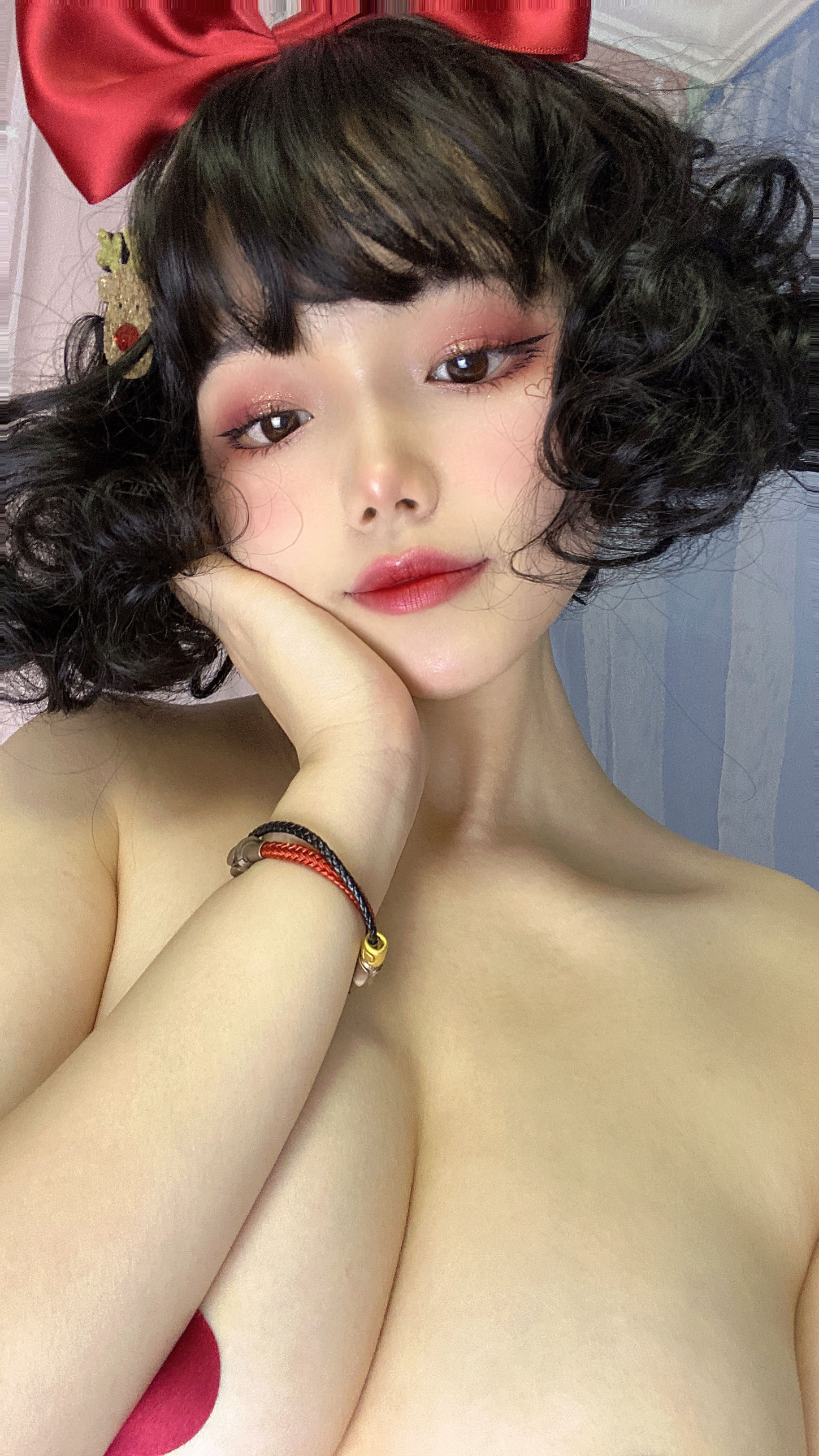七月喵子 – 迟到的圣诞节 [33P]