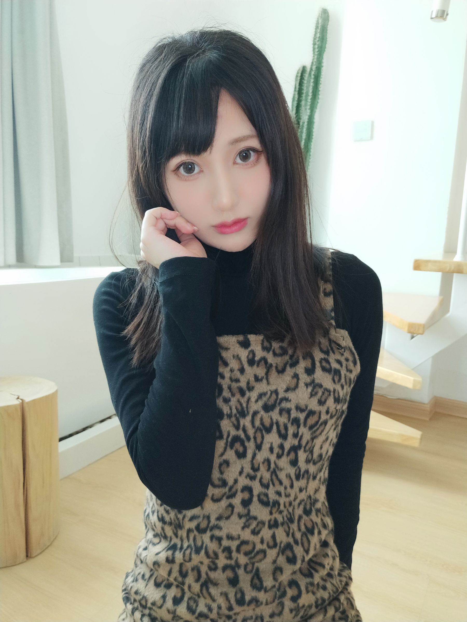 木之本果 – 豹纹常服 [22P]