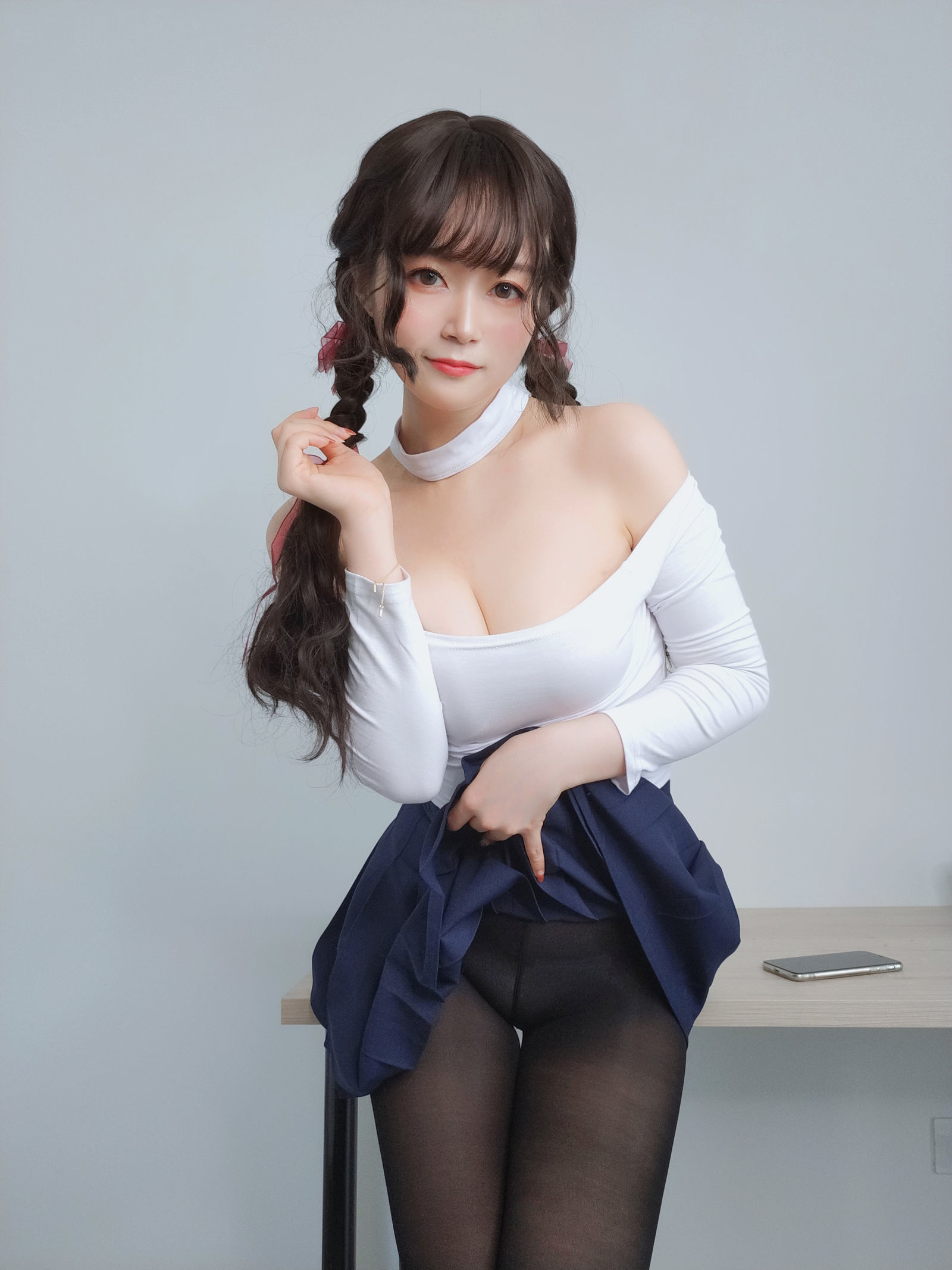 [萝莉COS] 白银 – 邻家大姐姐的黑丝2 [45P]