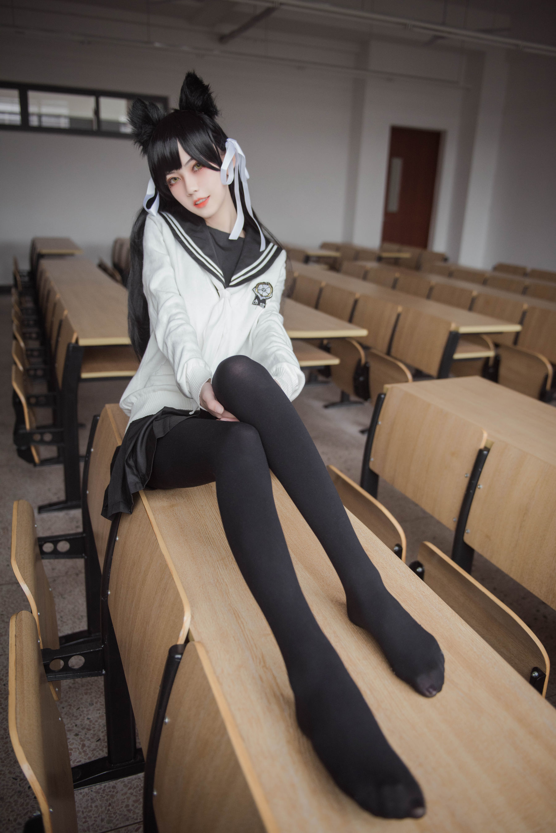 [萝莉COS] 小妖精你的负卿 – 爱宕制服 [10P]