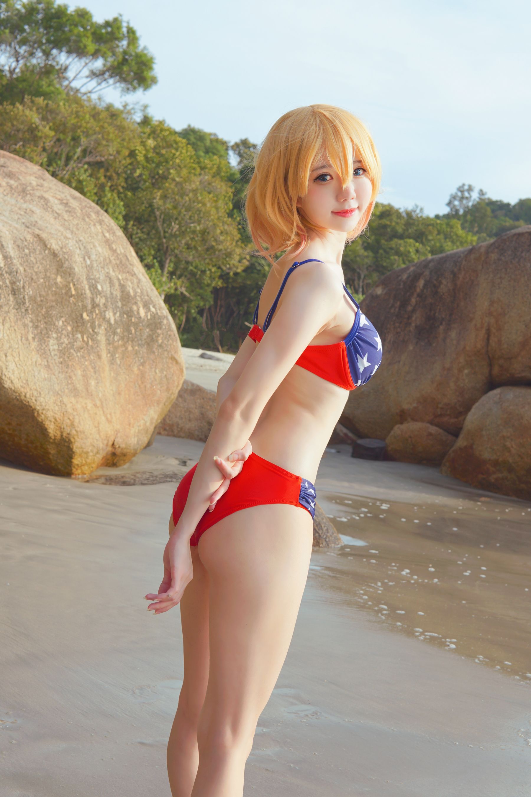 Sally Dorasnow – Mami-Bikini [25P]