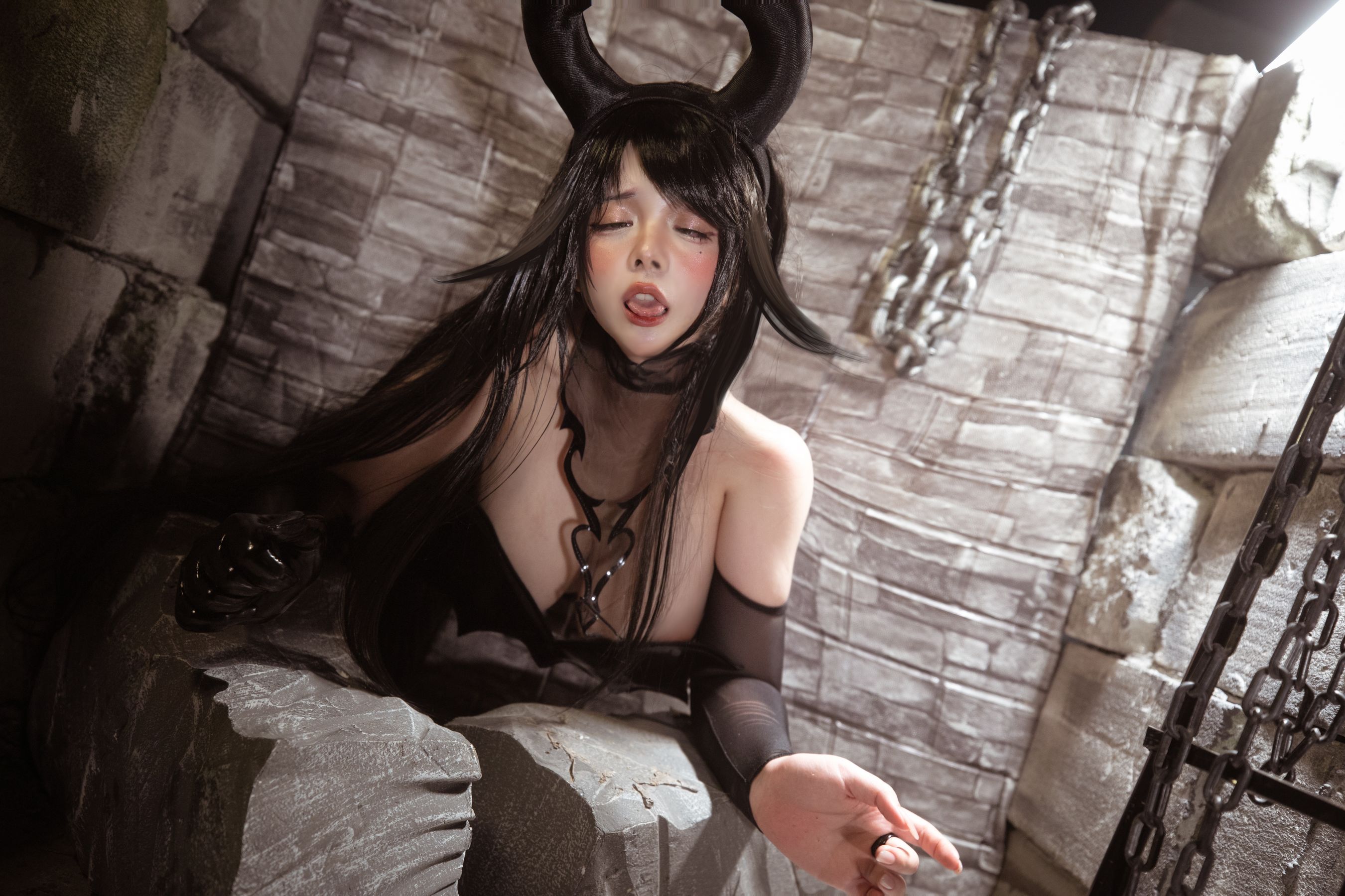 NinJA阿寨寨 – 受虐魅魔 [43P]