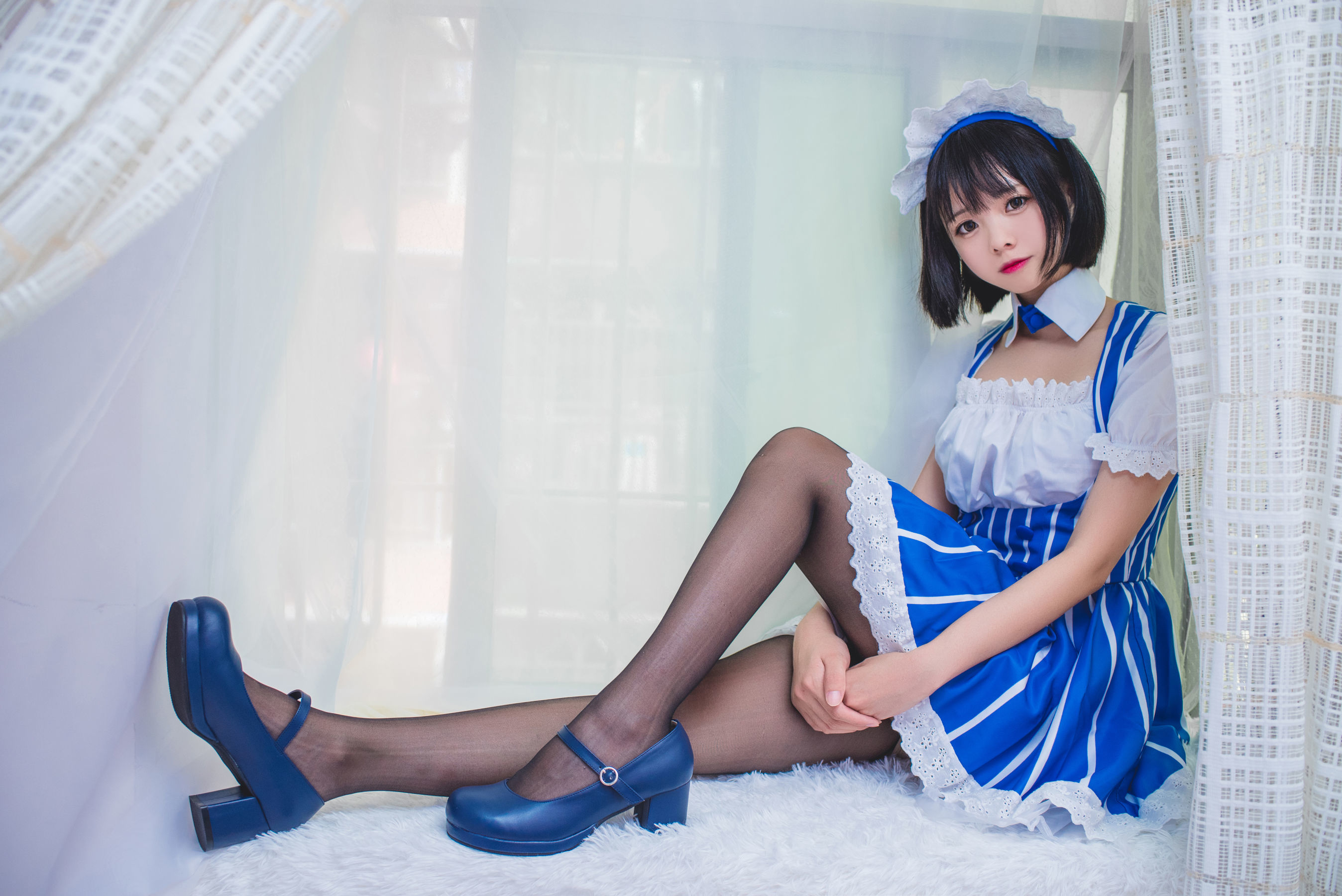 [萝莉COS] 白金Saki – 女仆 [21P]