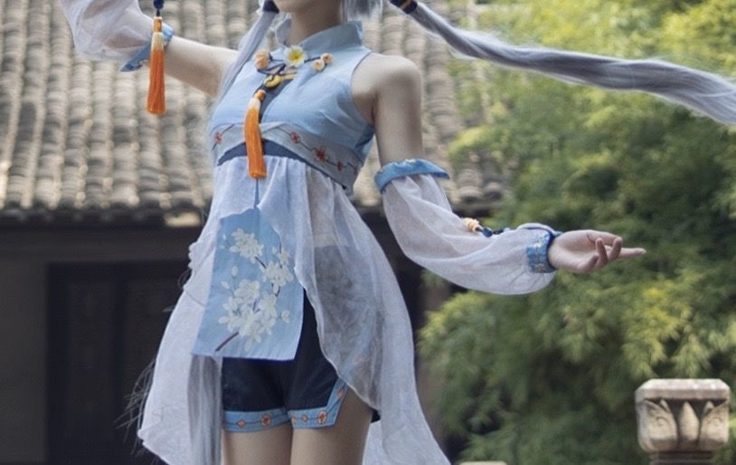 动漫博主南桃Momoko – 洛天依花语嫣然 [10P]
