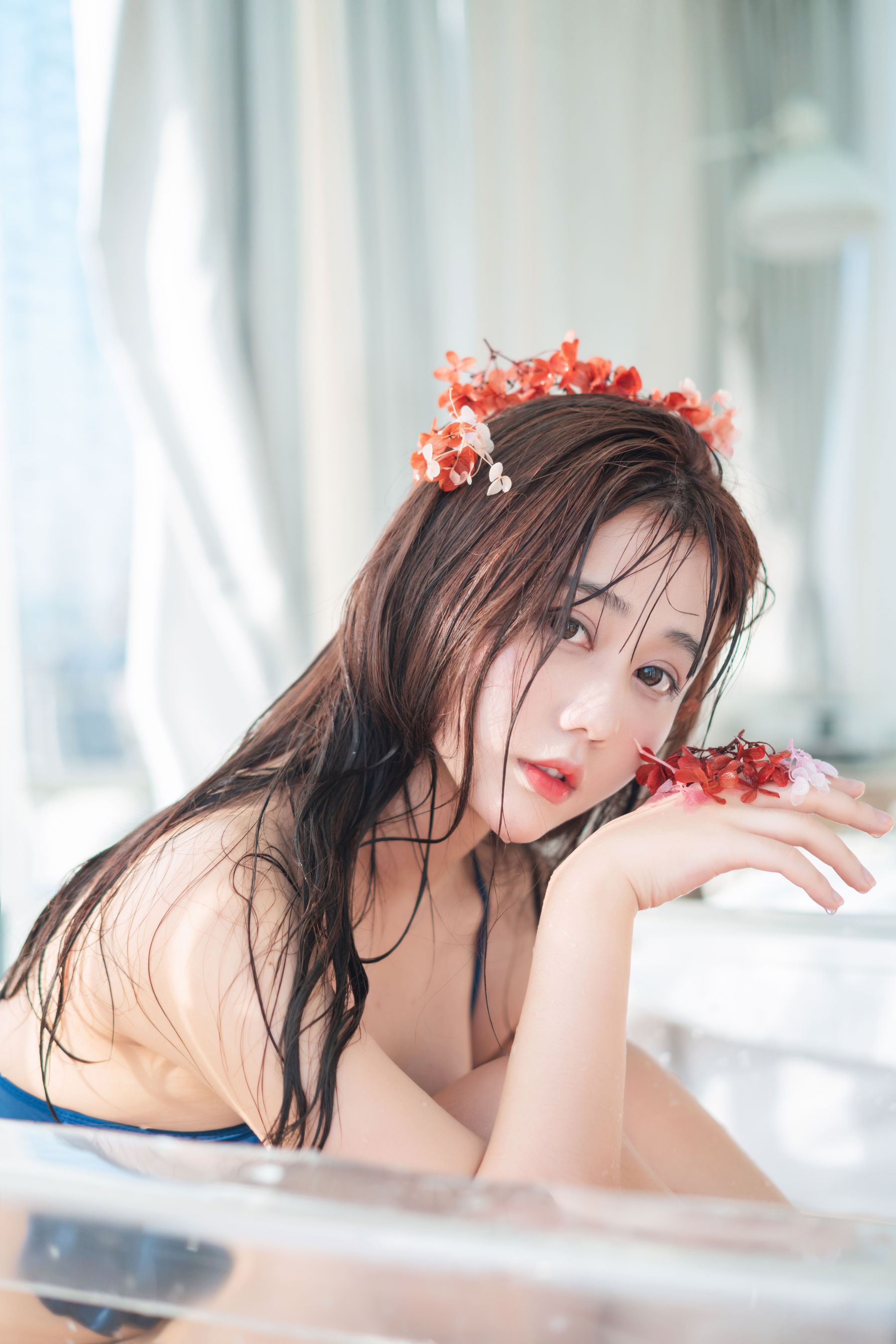 微博福利姬镜酱 私奔之泳衣 [61P]