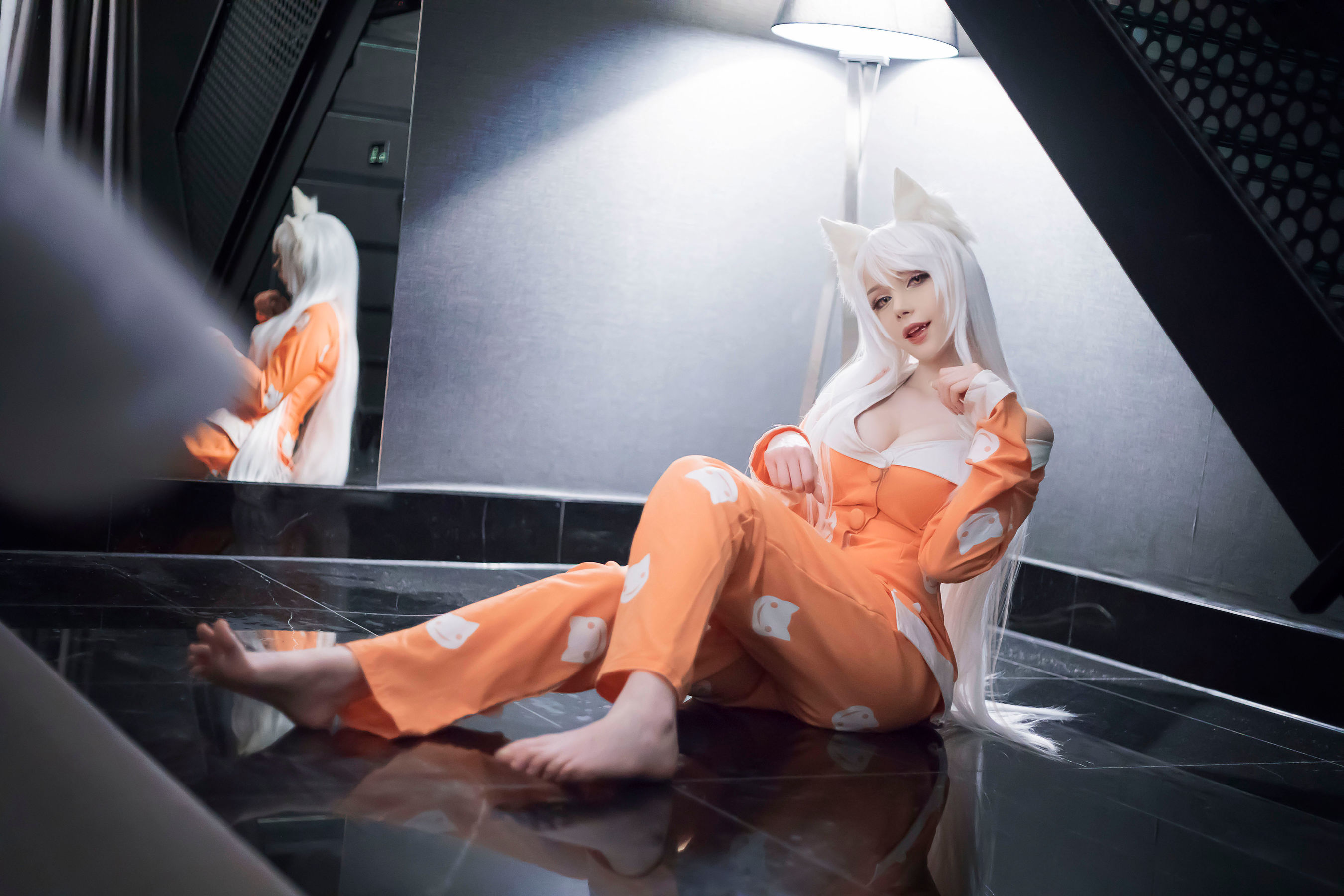 国外美女SayaTheFox – 白毛狐狸 [11P]