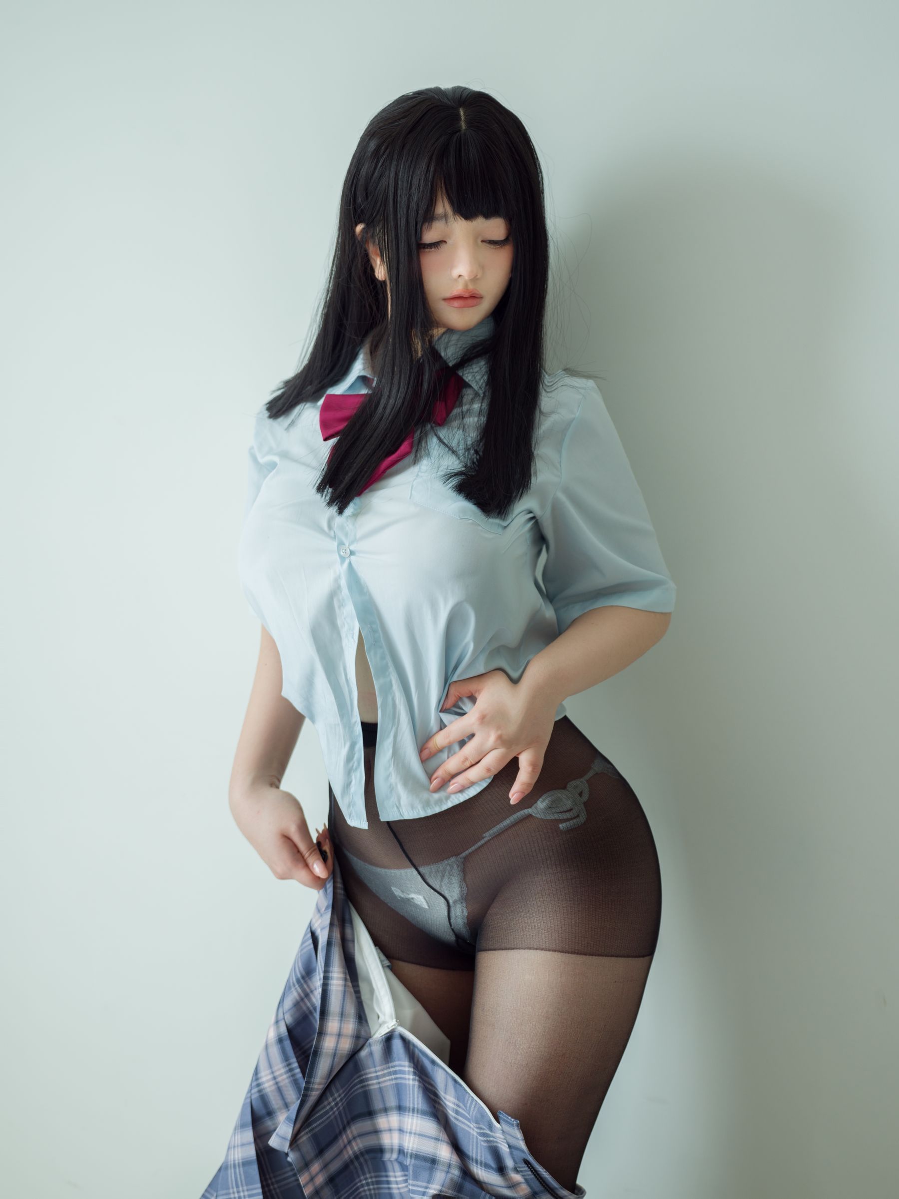 NinJA阿寨寨 – 生徒会长 [19P]
