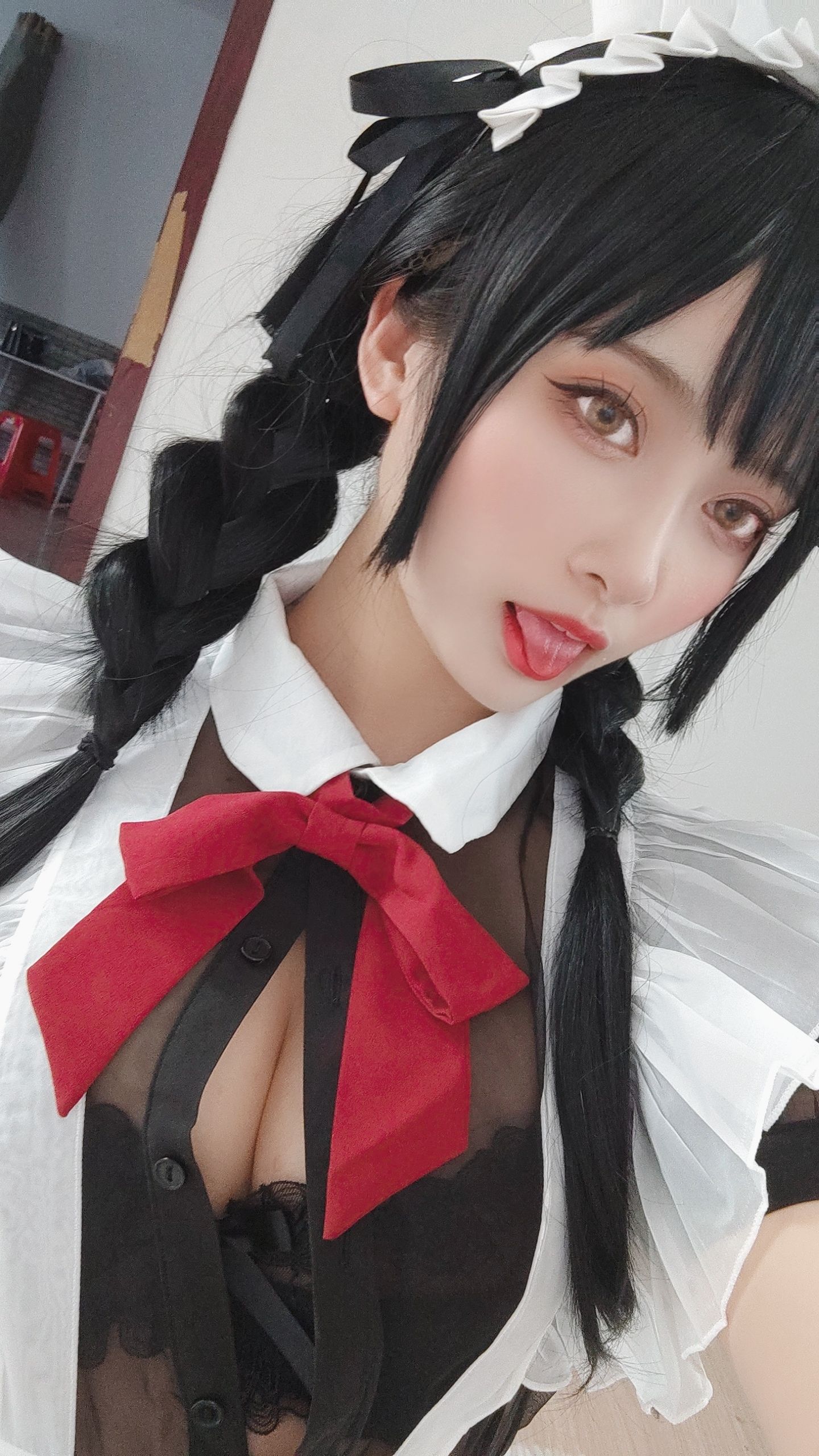 动漫博主洛璃LoLiSAMA – 黑丝女仆 [93P]