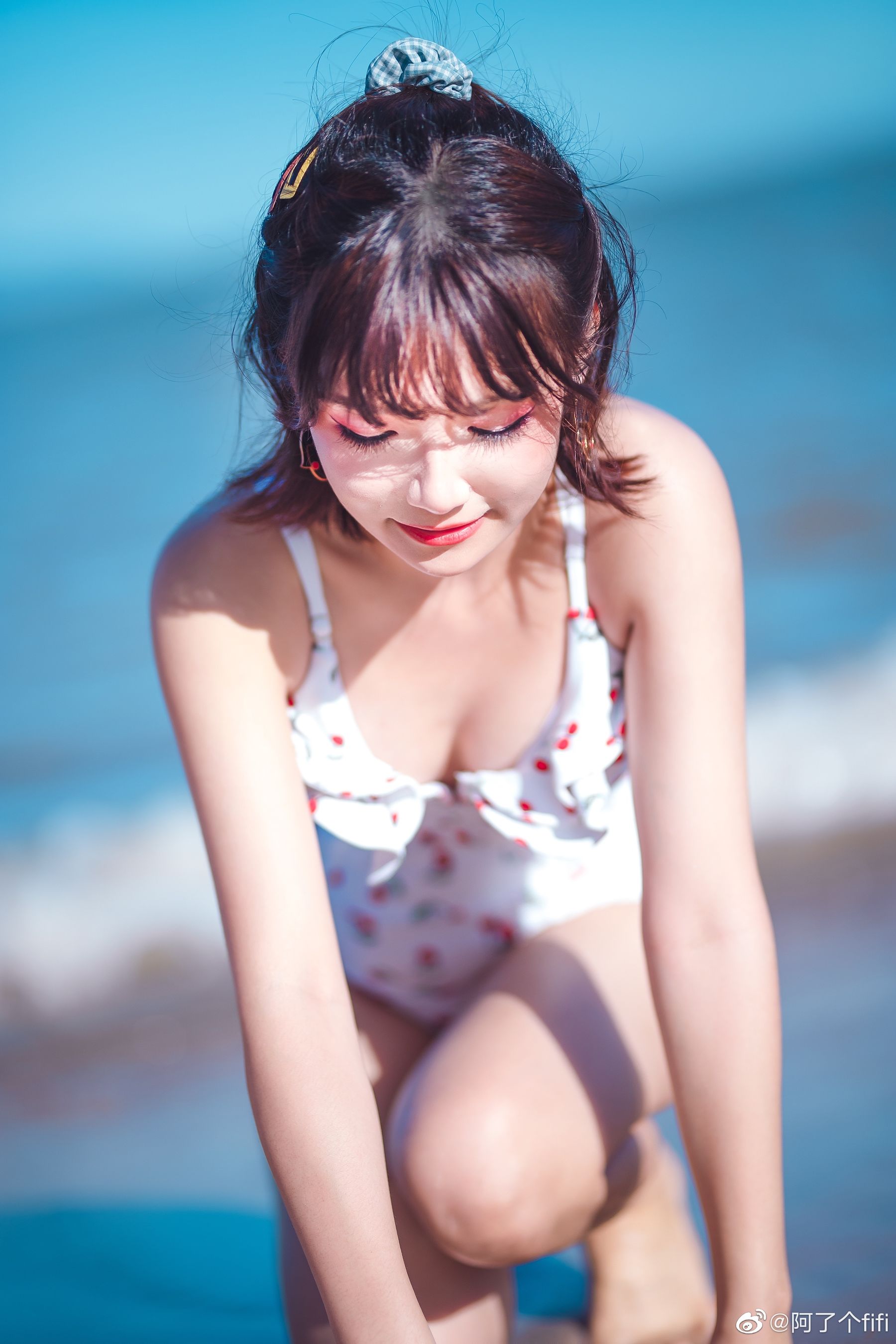 动漫博主阿了个fifi – 夏天泳装 [13P]