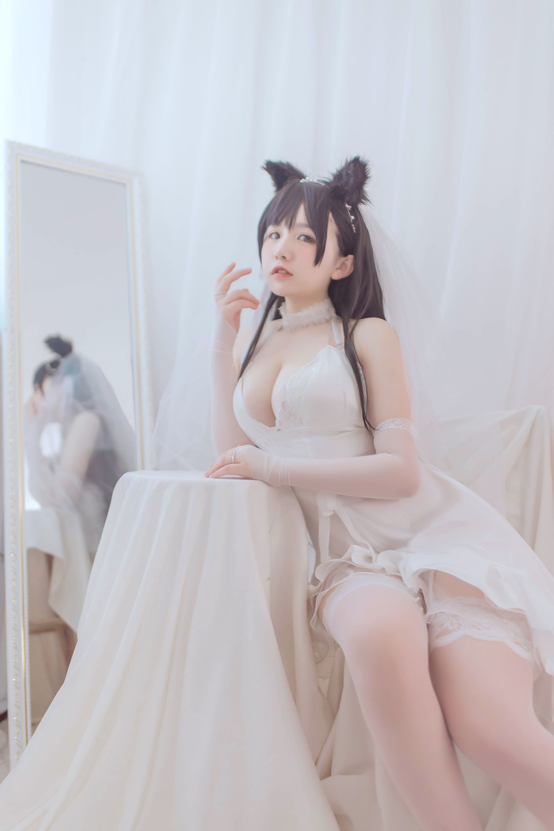 阿半今天很开心 – 爱宕婚纱 [36P]