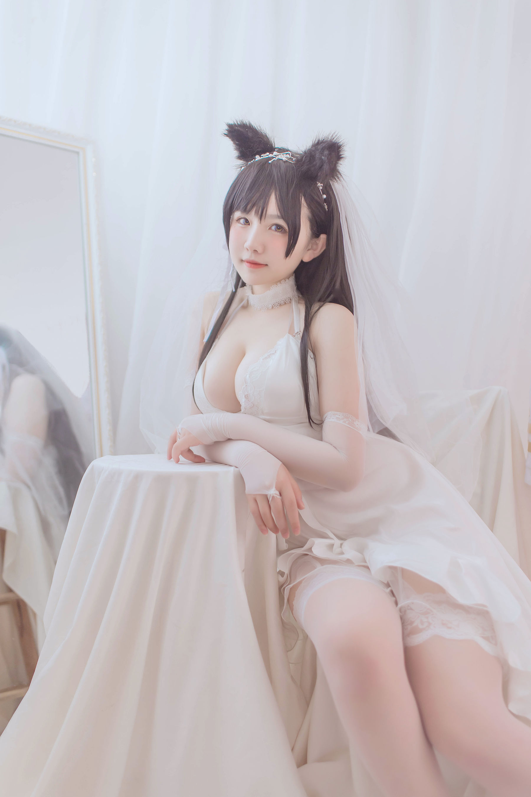 阿半今天很开心 – 爱宕婚纱 [36P]