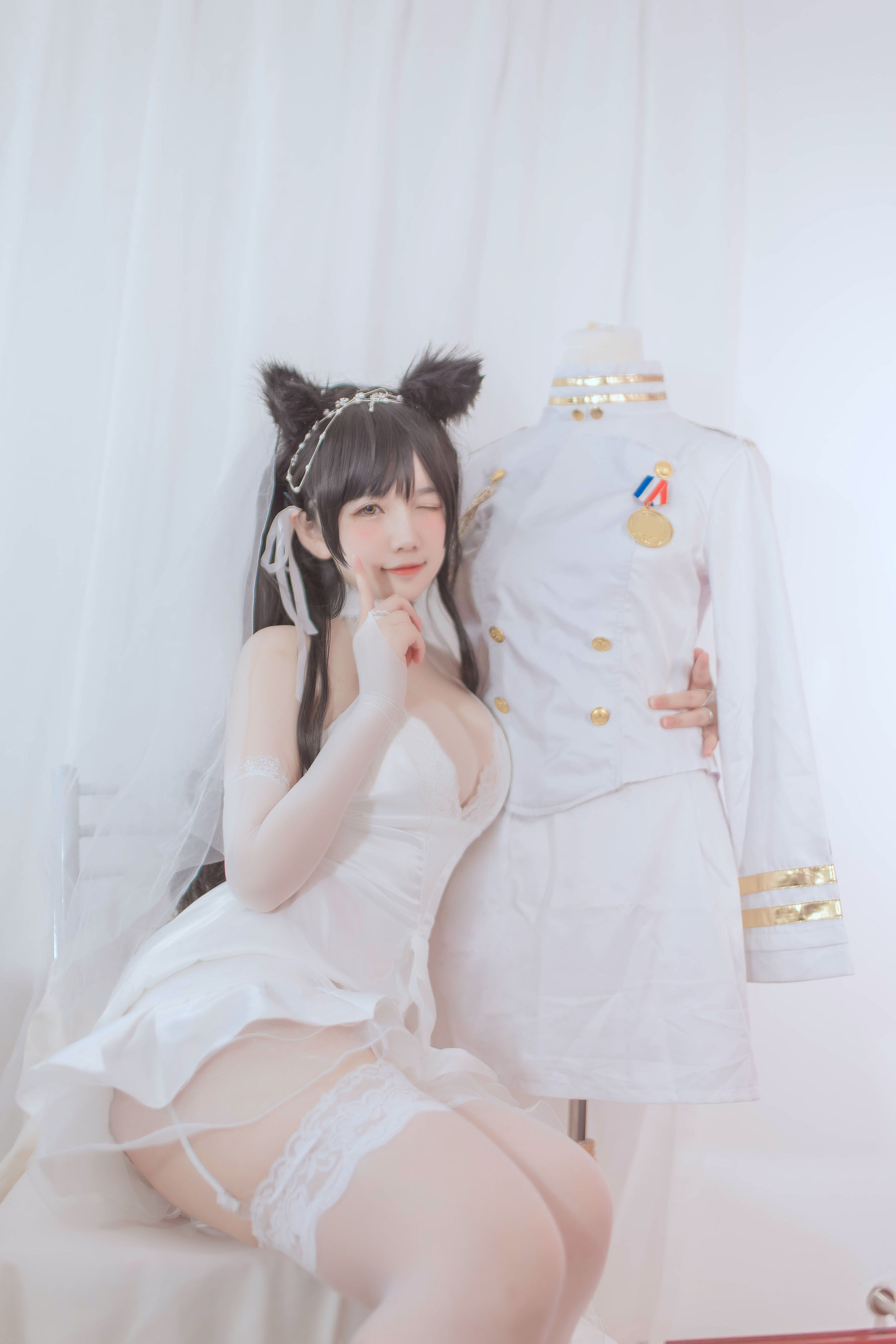 阿半今天很开心 – 爱宕婚纱 [36P]