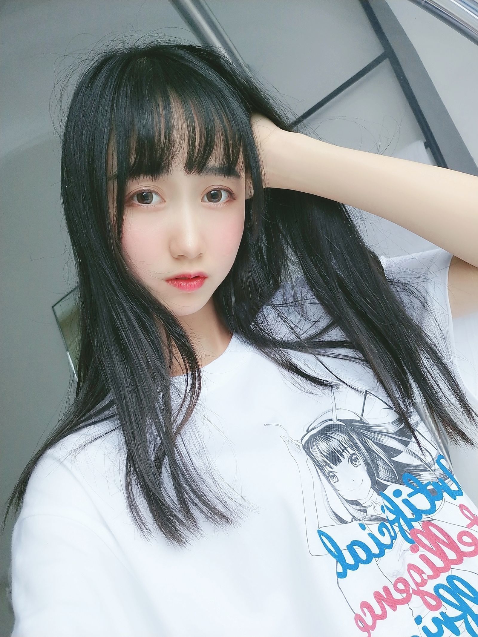 [Cosplay写真] 萌系小姐姐木绵绵OwO – 智能型彼女 T恤 [22P]