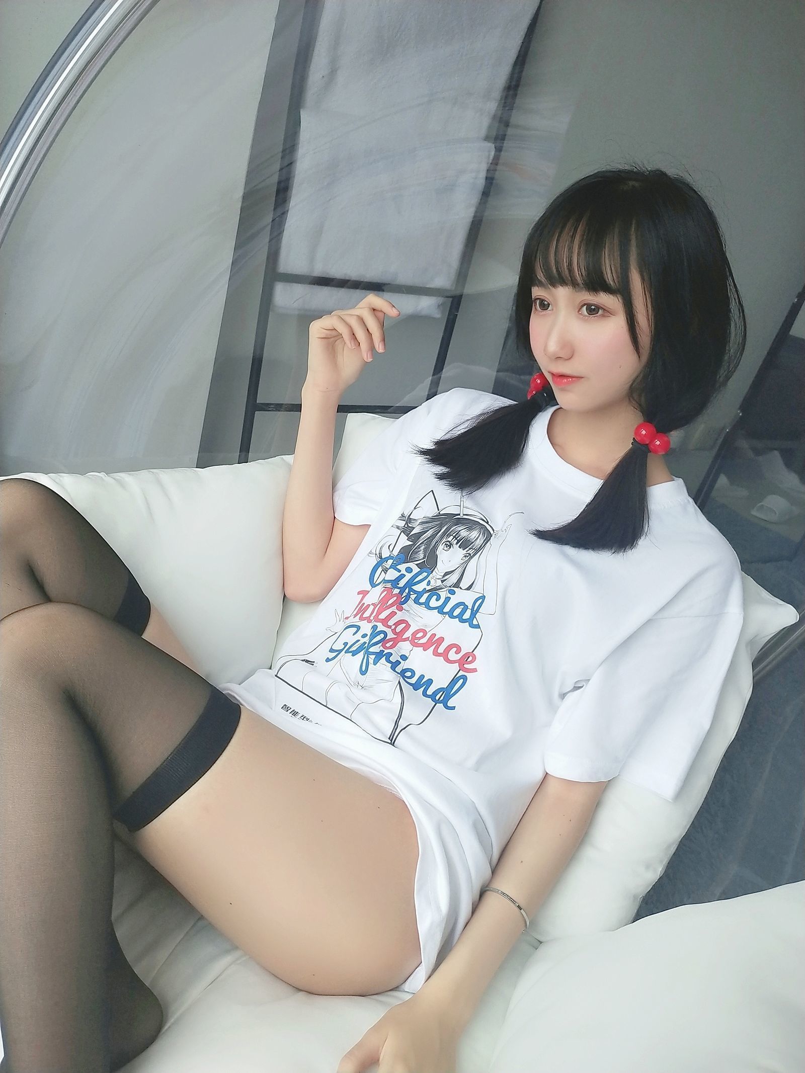 [Cosplay写真] 萌系小姐姐木绵绵OwO – 智能型彼女 T恤 [22P]