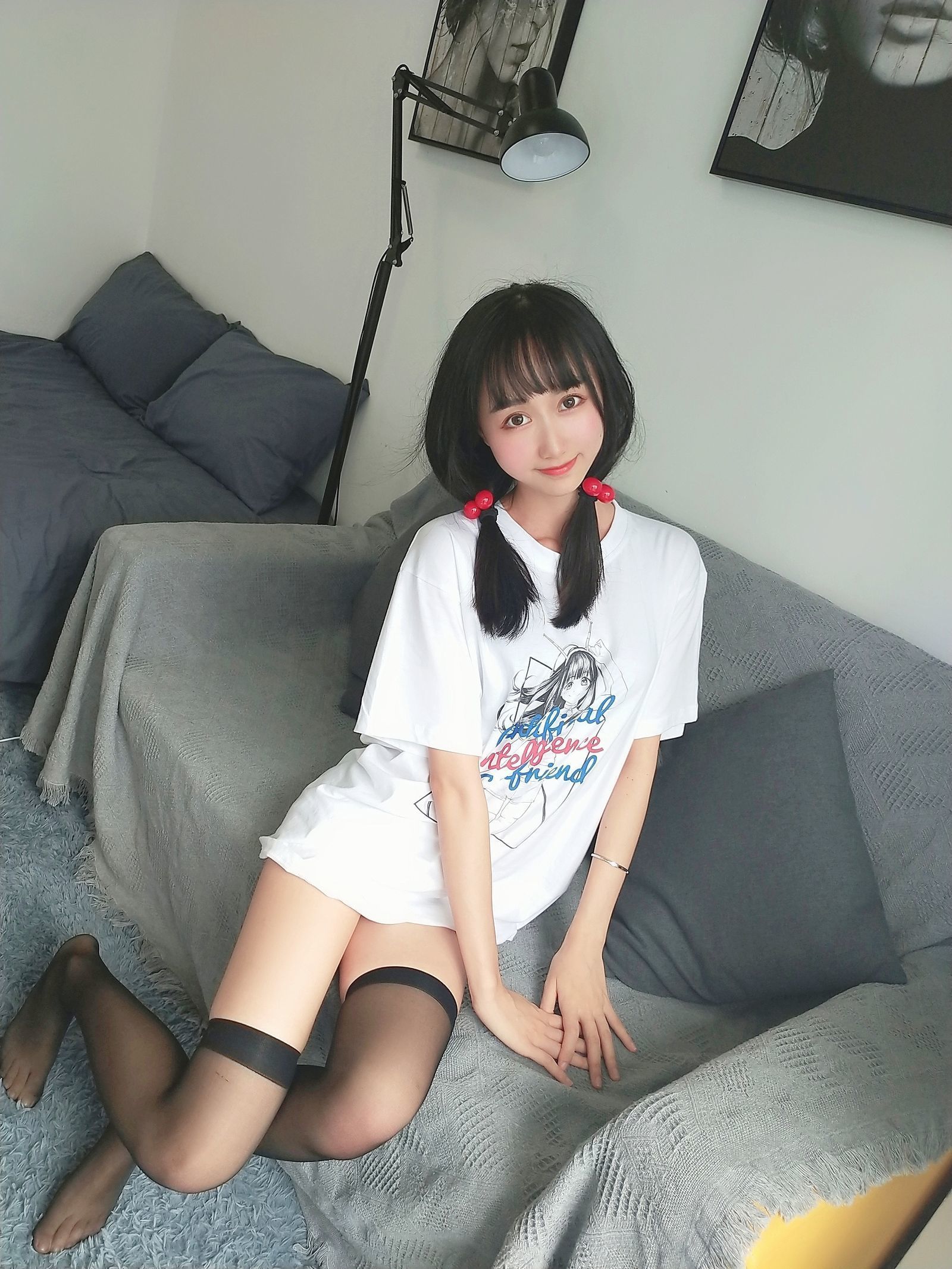 [Cosplay写真] 萌系小姐姐木绵绵OwO – 智能型彼女 T恤 [22P]