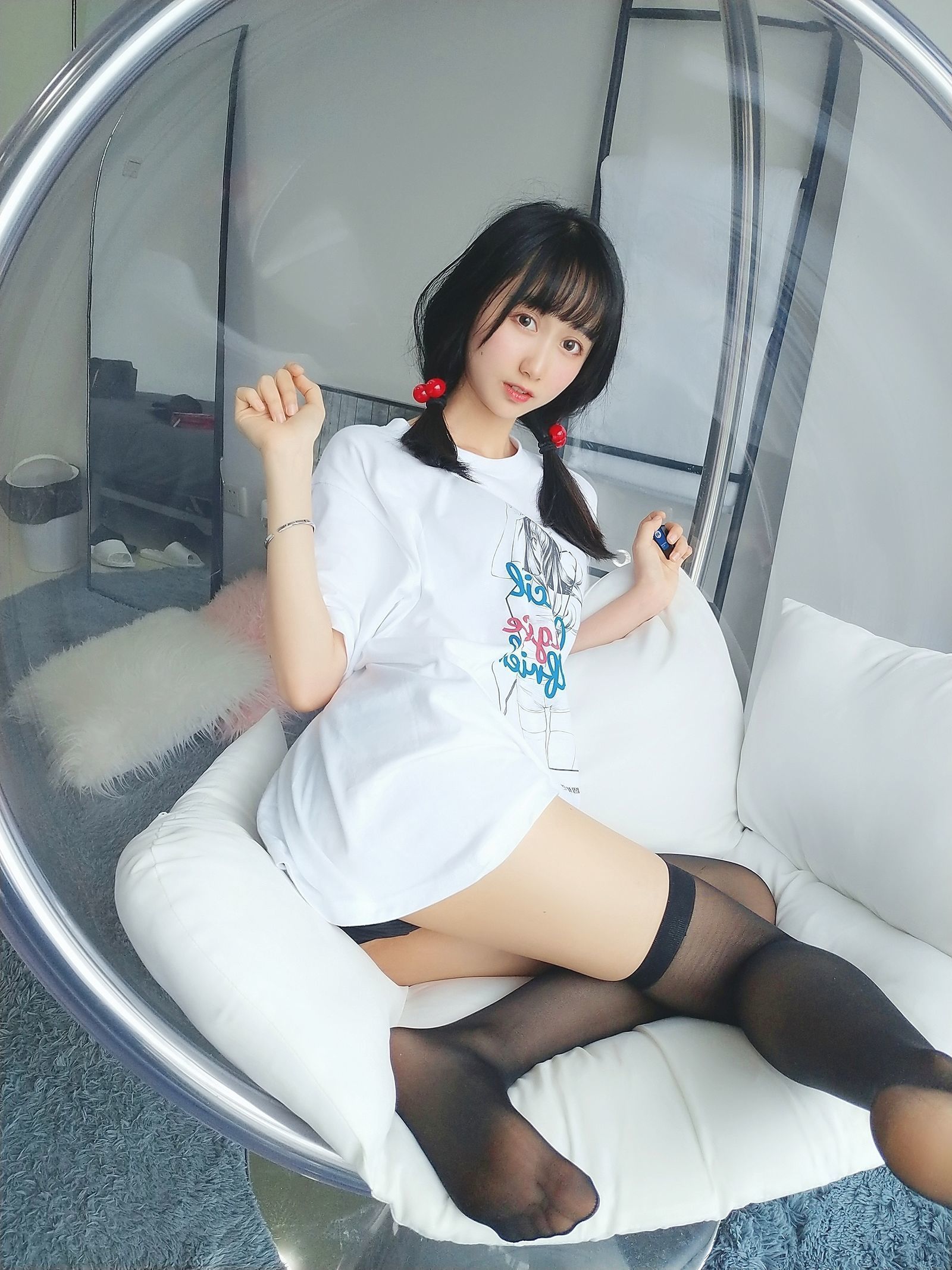 [Cosplay写真] 萌系小姐姐木绵绵OwO – 智能型彼女 T恤 [22P]