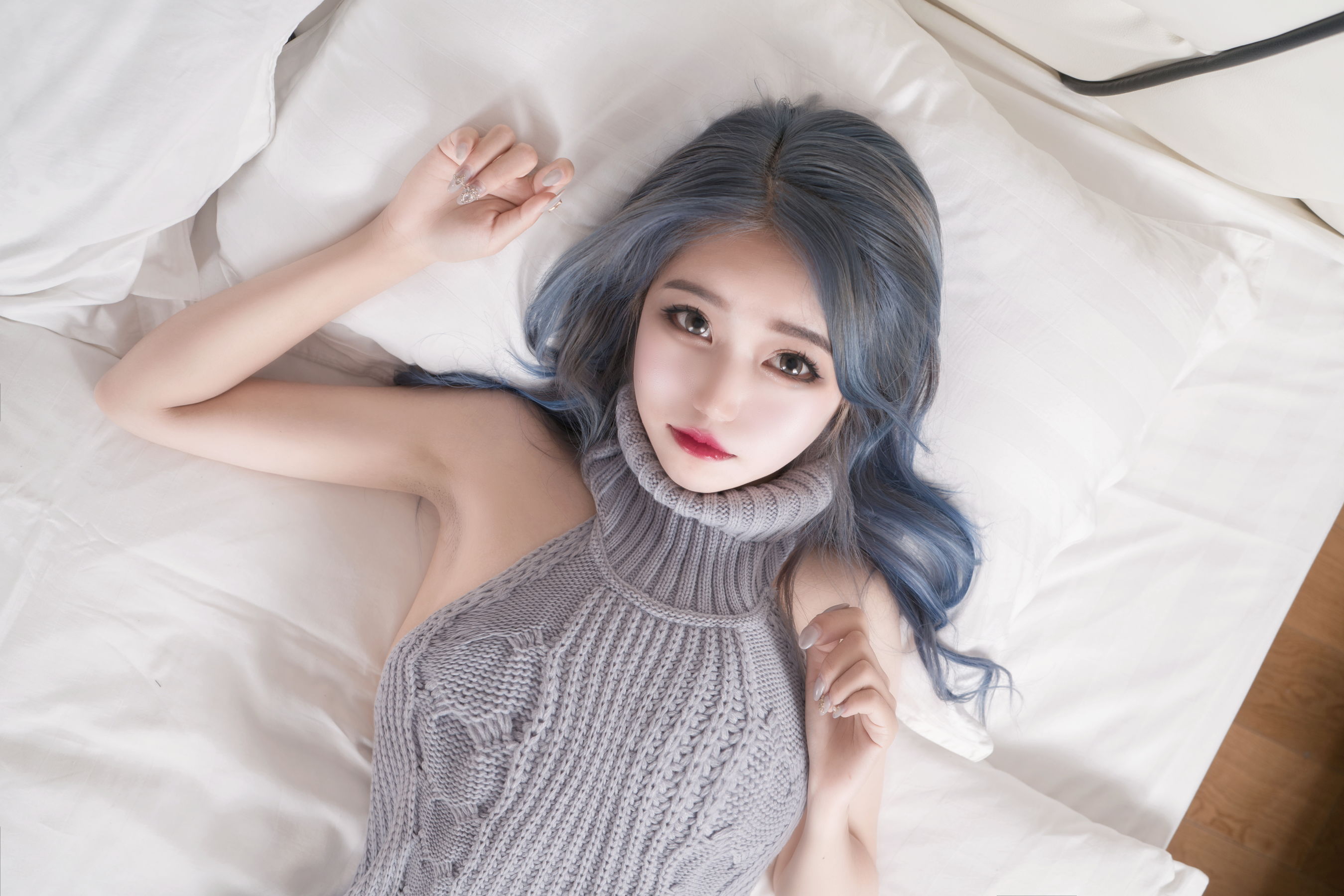 eloise软软 – 毛衣少女 [37P]