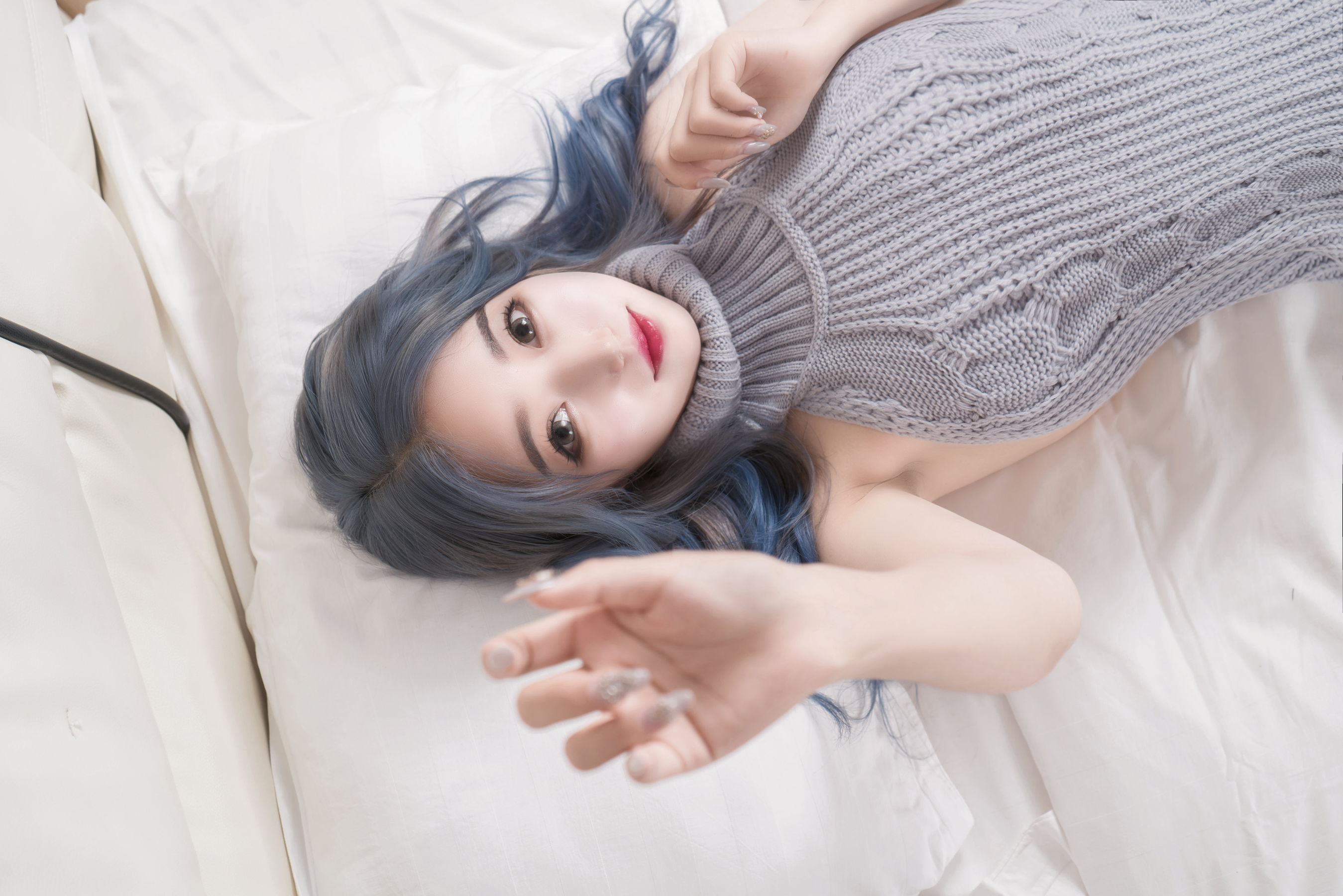 eloise软软 – 毛衣少女 [37P]