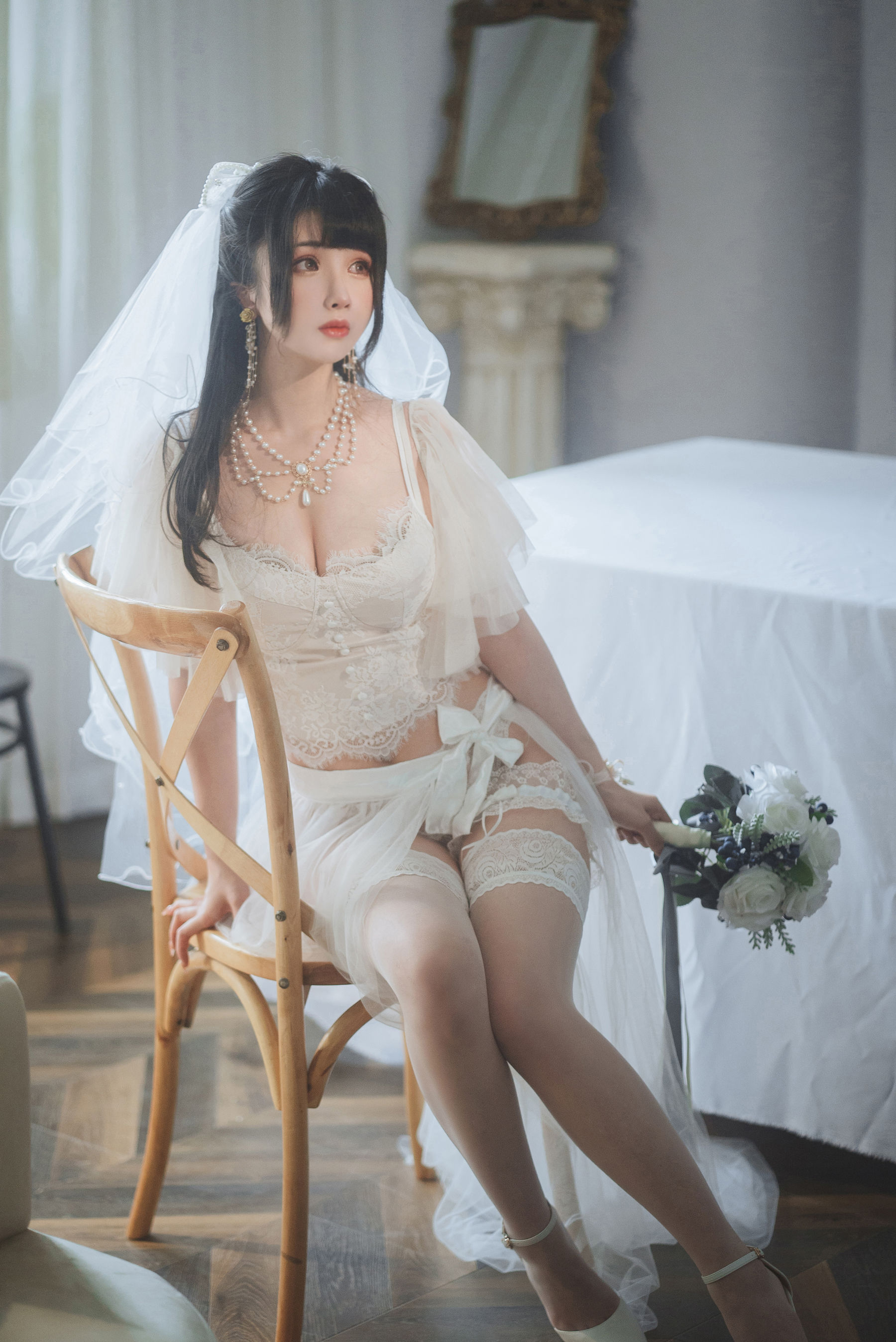 COS福利rioko凉凉子 – 透明婚纱 [37P]