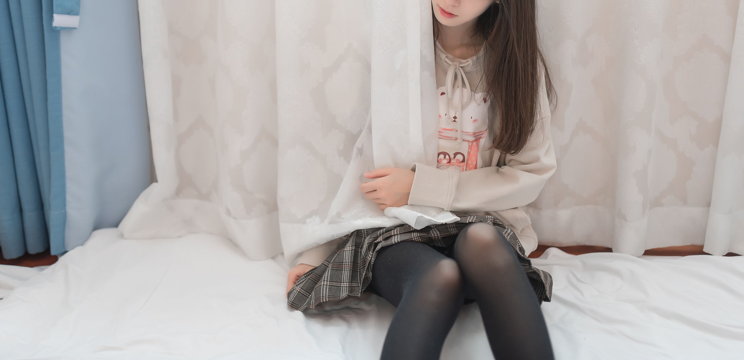 动漫博主九曲Jean 窗帘后的朦胧 [46P]