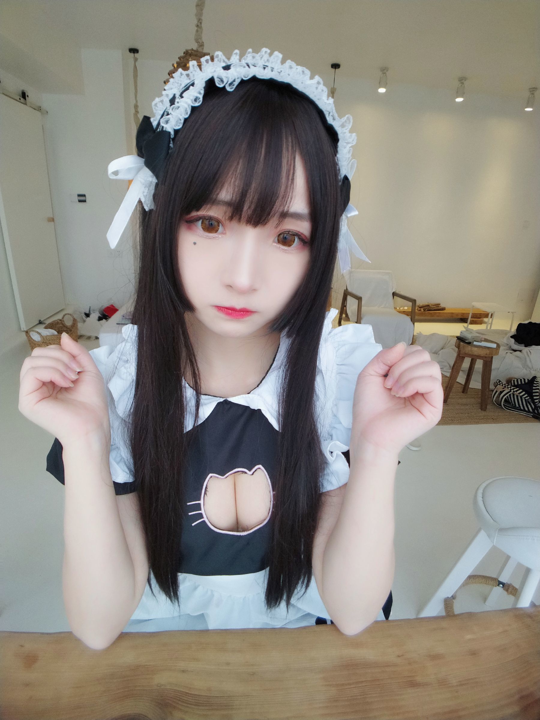 二次元美女古川kagura 黑白女仆 [35P]