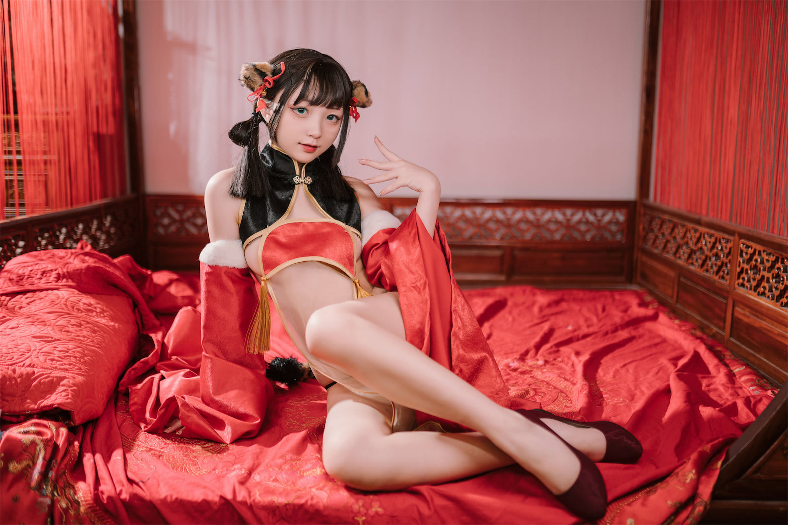 花铃 – 虎团团 [84P]