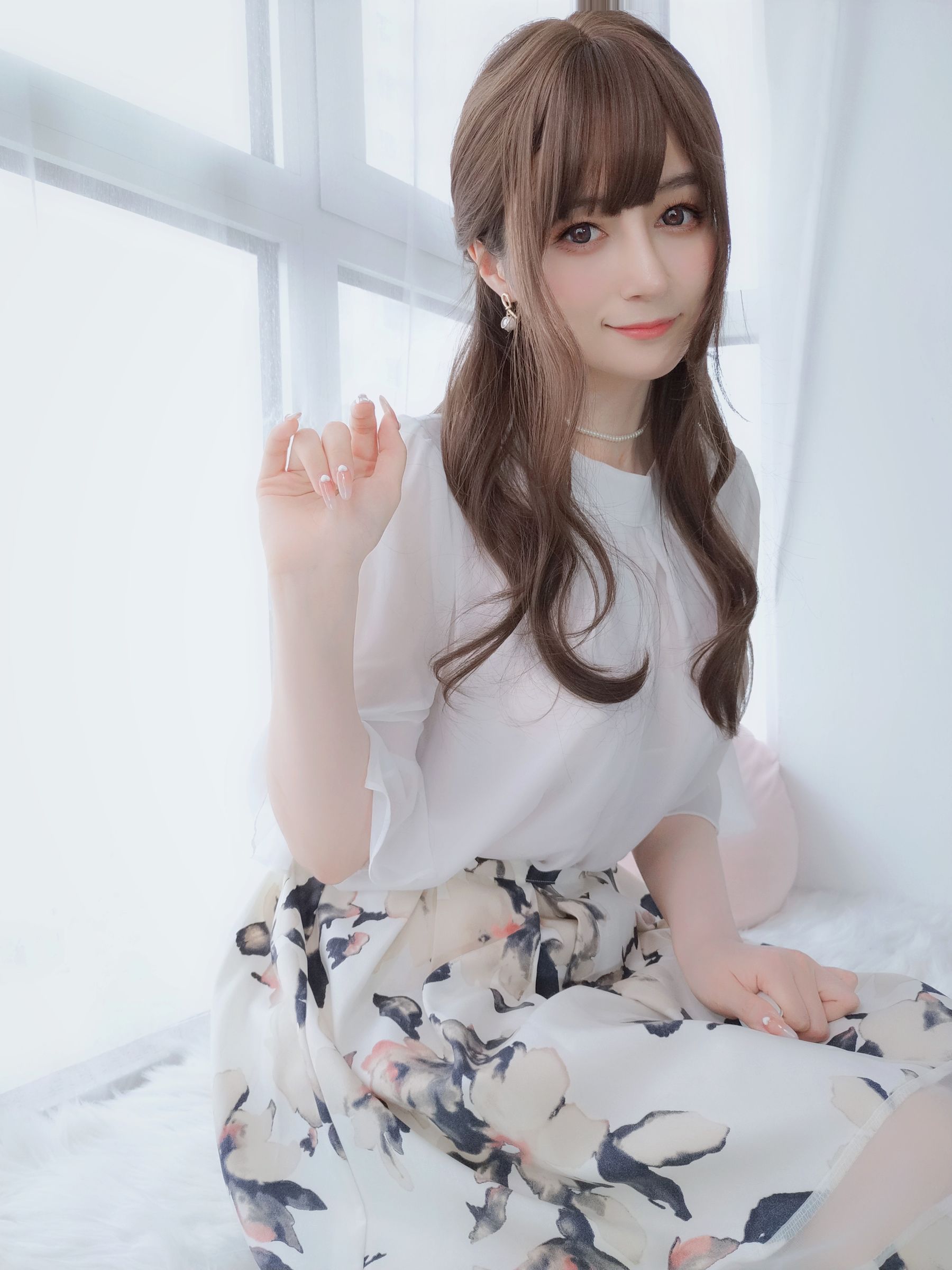 Coser小姐姐白银 – 肉丝人妻 [110P]