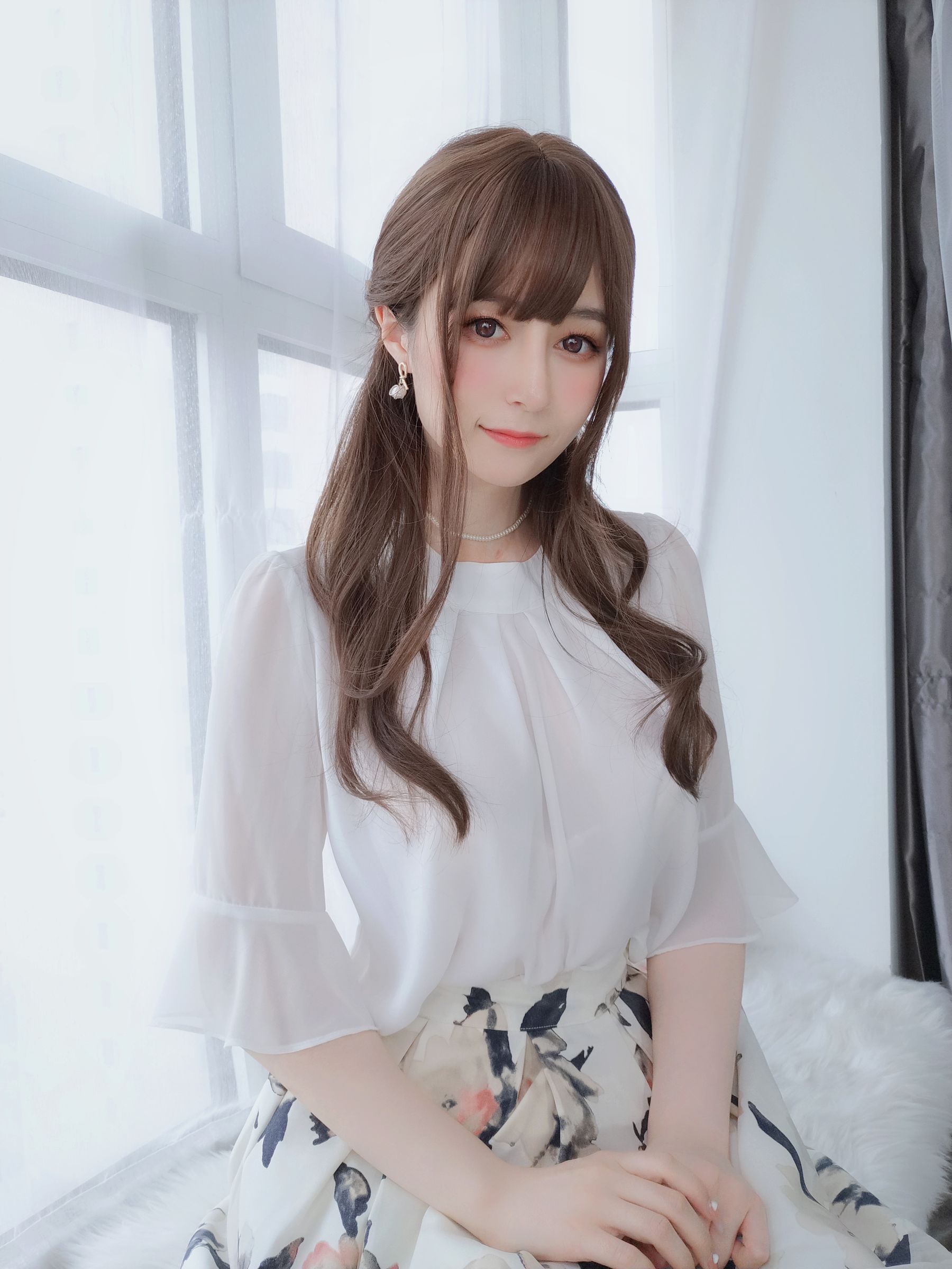 Coser小姐姐白银 – 肉丝人妻 [110P]