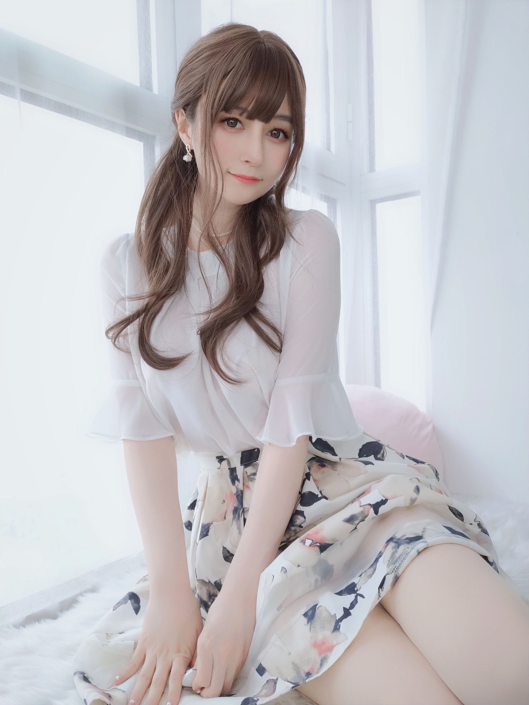 Coser小姐姐白银 – 肉丝人妻 [110P]