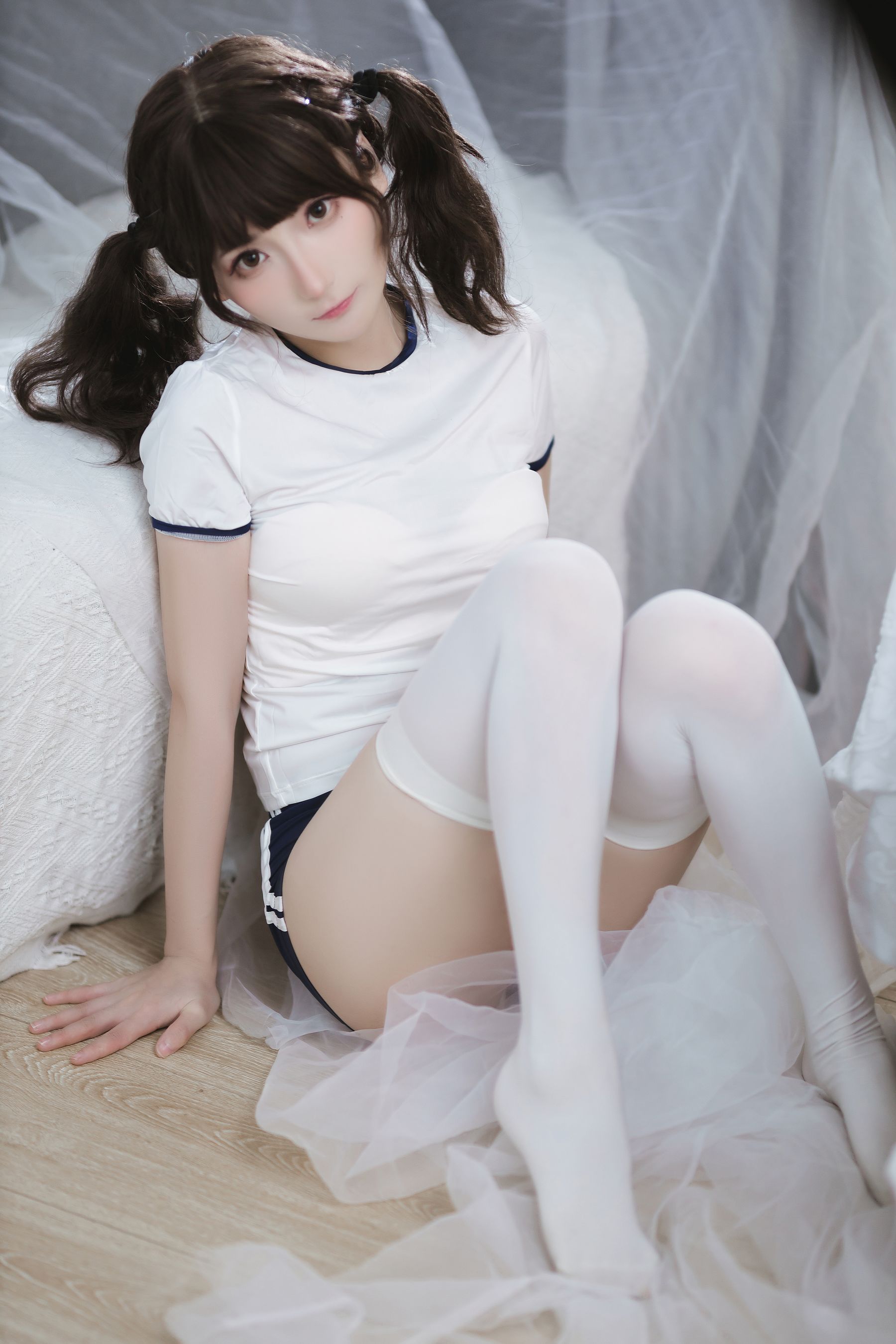 是三不是世w – 束缚 [37P]