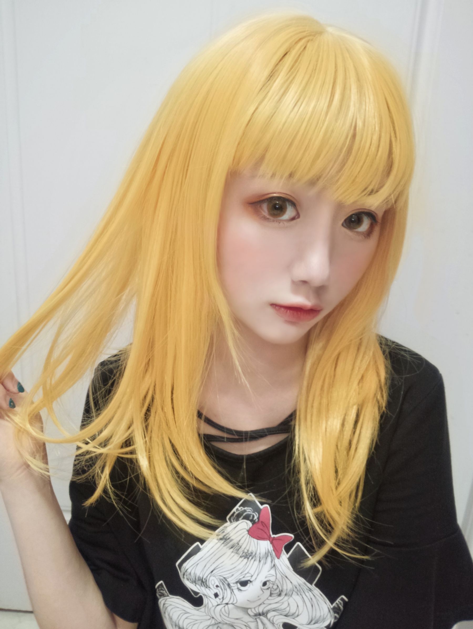 [Cosplay写真] 动漫博主弦音sic – 黄头发妹妹 [9P]