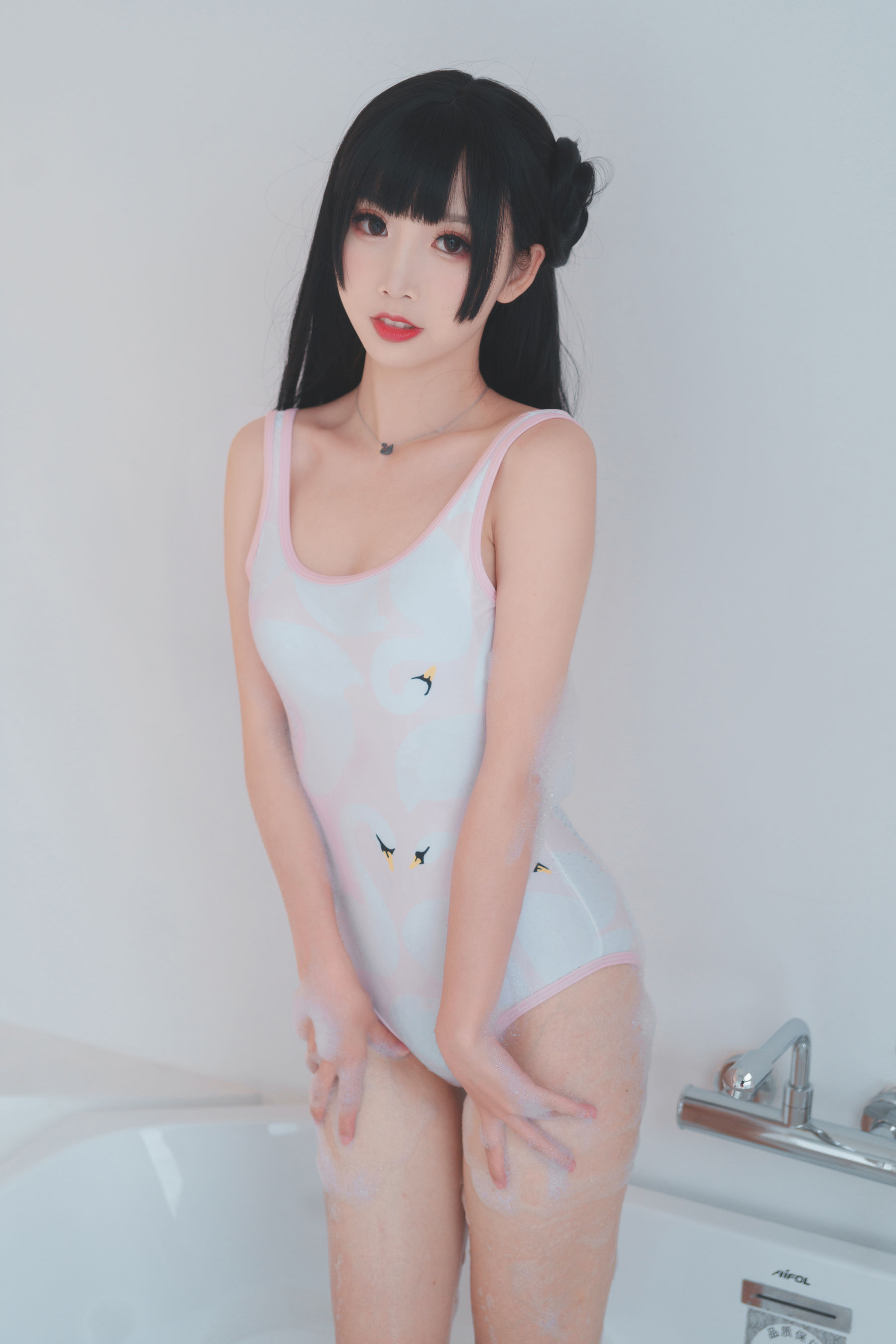 可爱人气Coser面饼仙儿 – 浴缸泡泡 [41P]