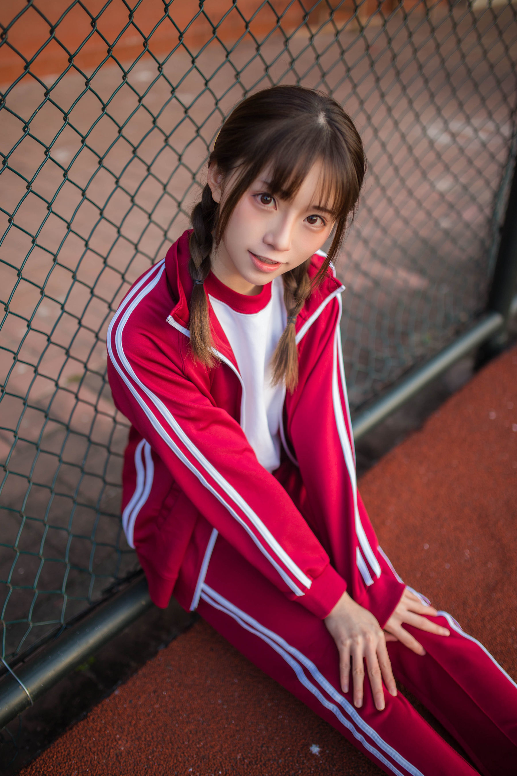 动漫博主Kitaro_绮太郎 红色运动服女孩 [13P]