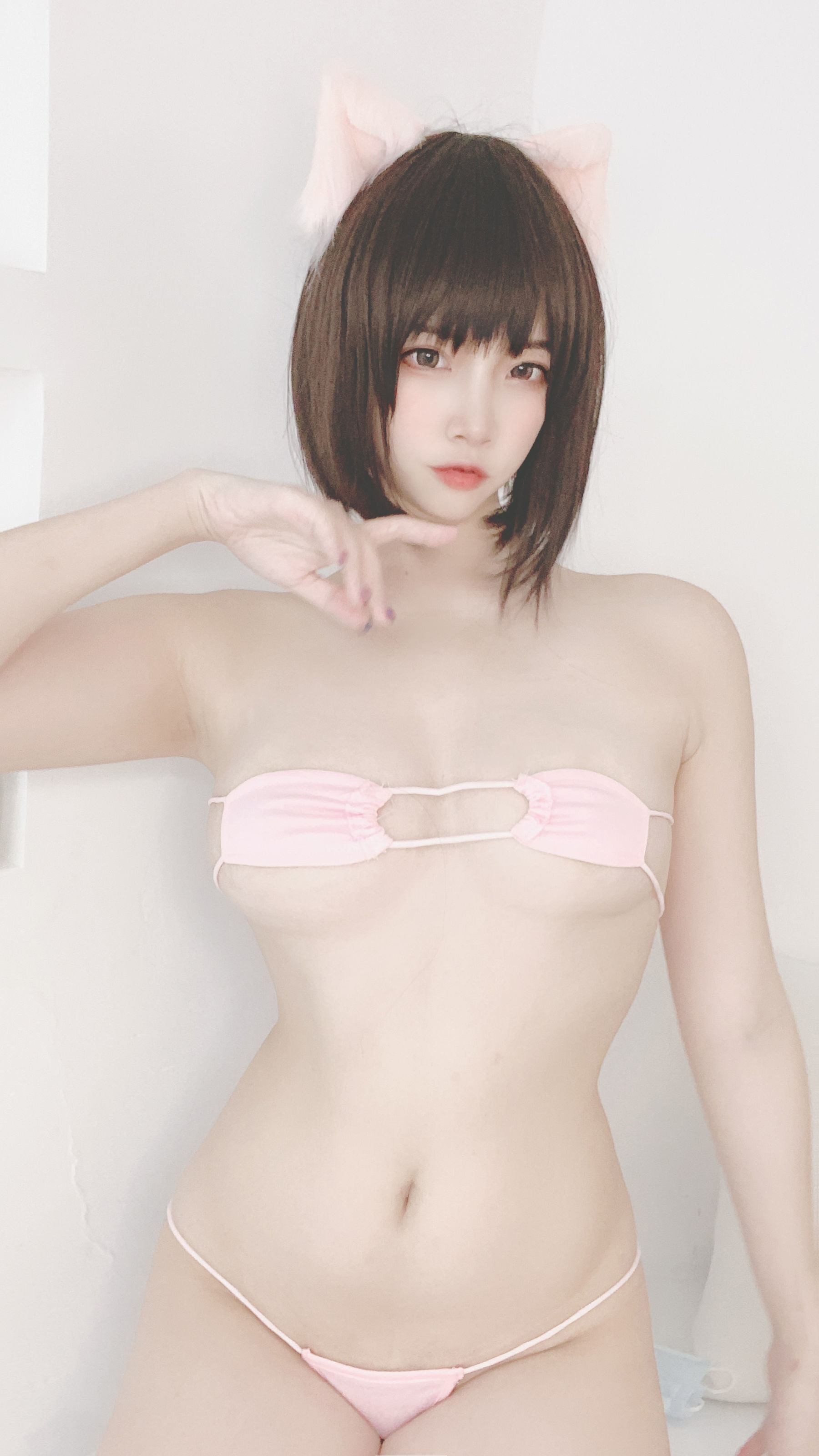 人气Coser二佐Nisa – 猪猪比基尼自拍 [9P]