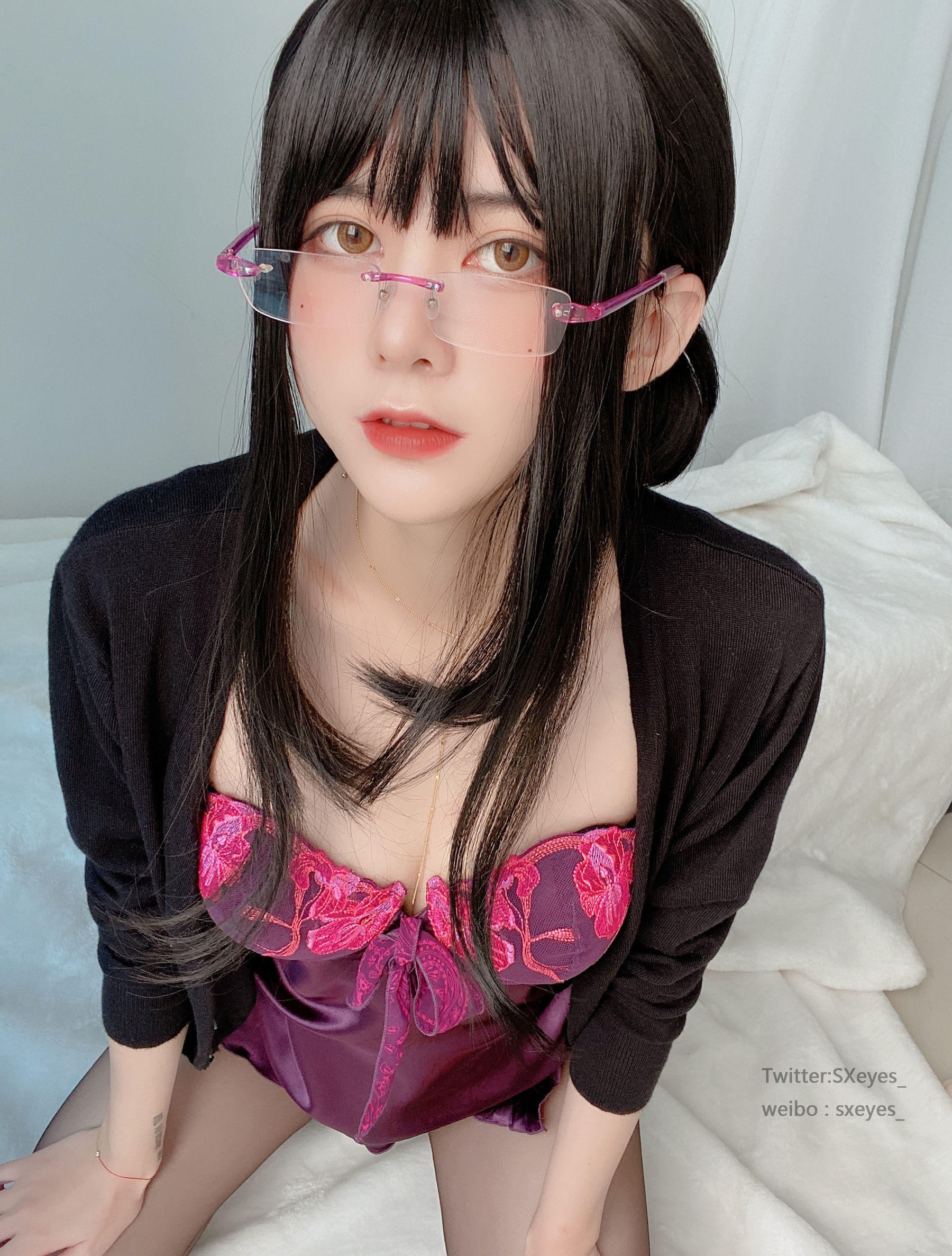 萌妹子眼酱大魔王w 开档人妻 [31P]