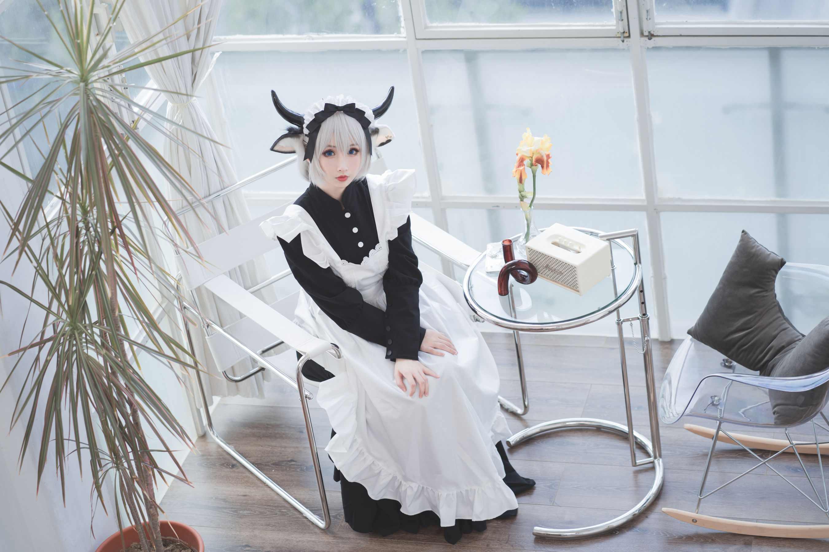 COS福利rioko凉凉子 – 贴心的奶牛女仆 [45P]