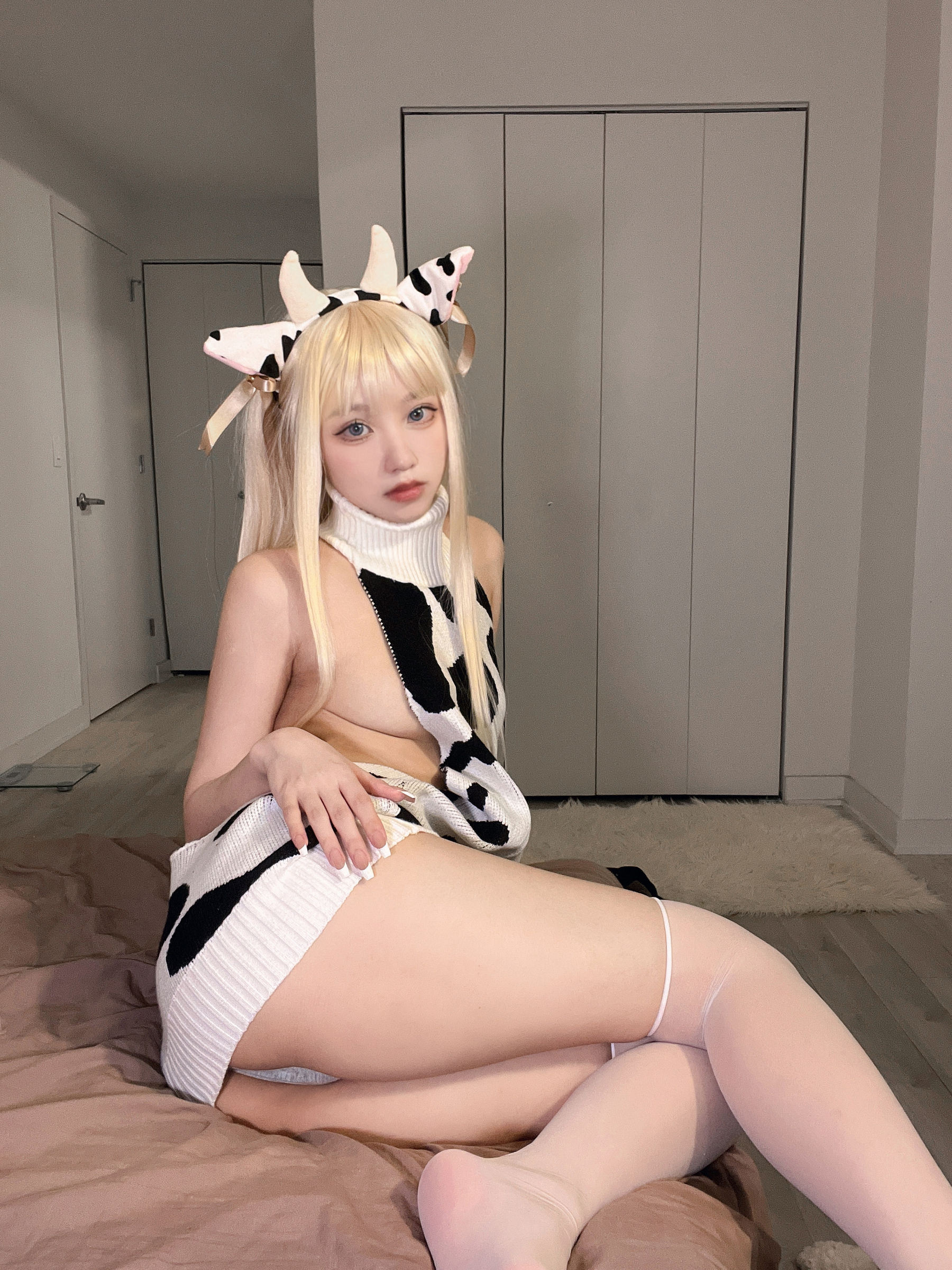 动漫博主果咩酱w – 小奶牛 [33P]