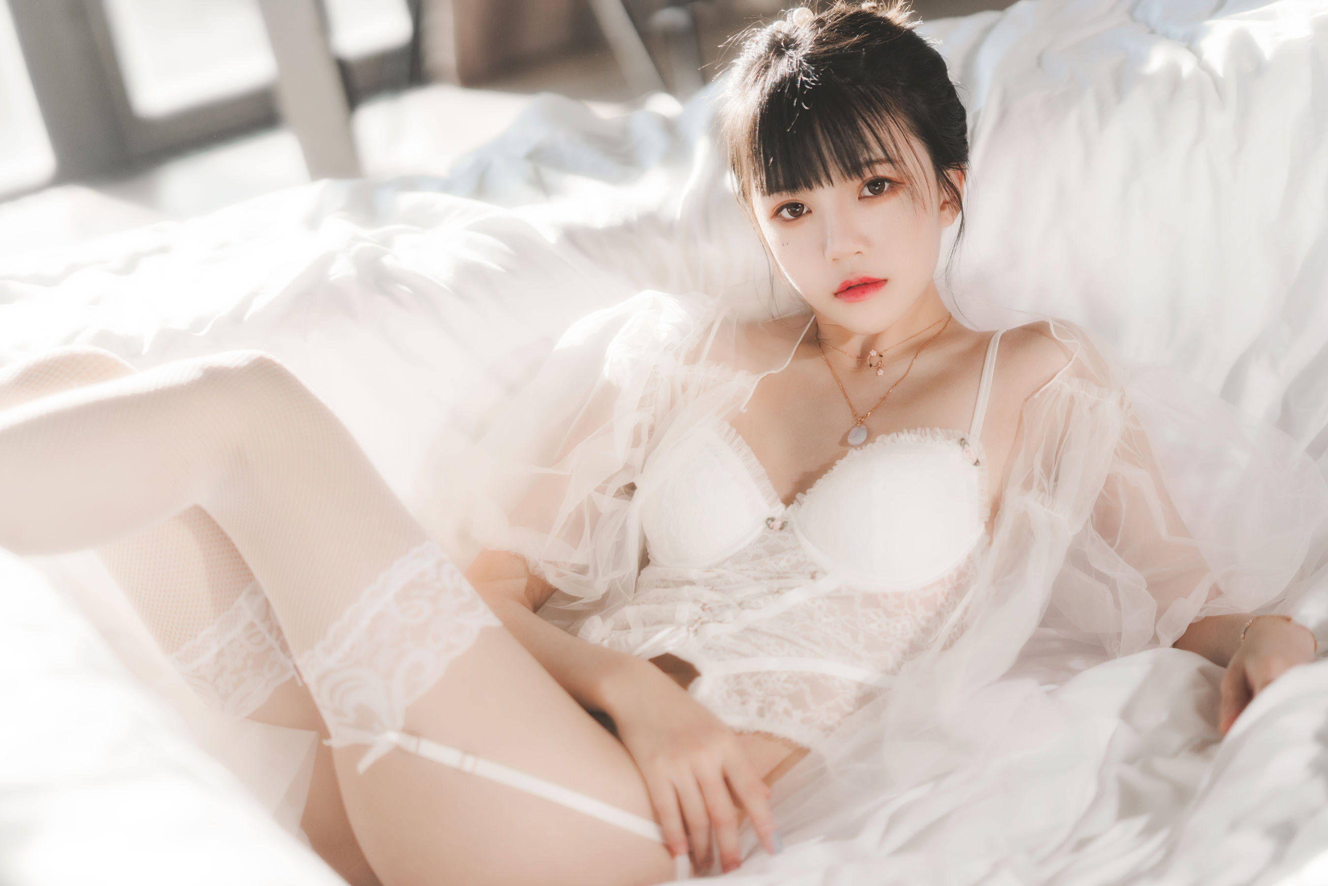 桜桃喵 – 白纱糖02 [34P]