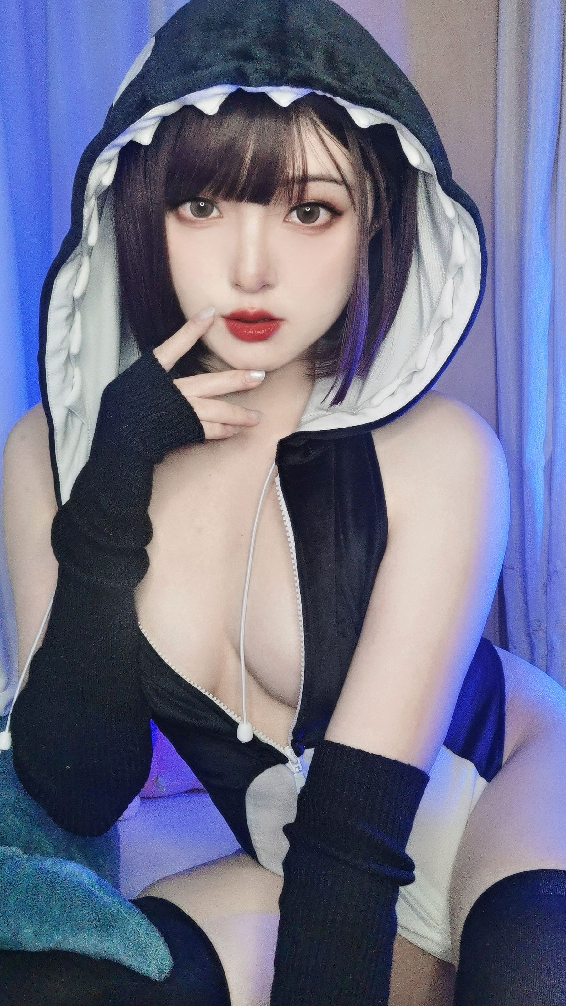 Natsuko夏夏子 – 虎鲸 自摄 [25P]