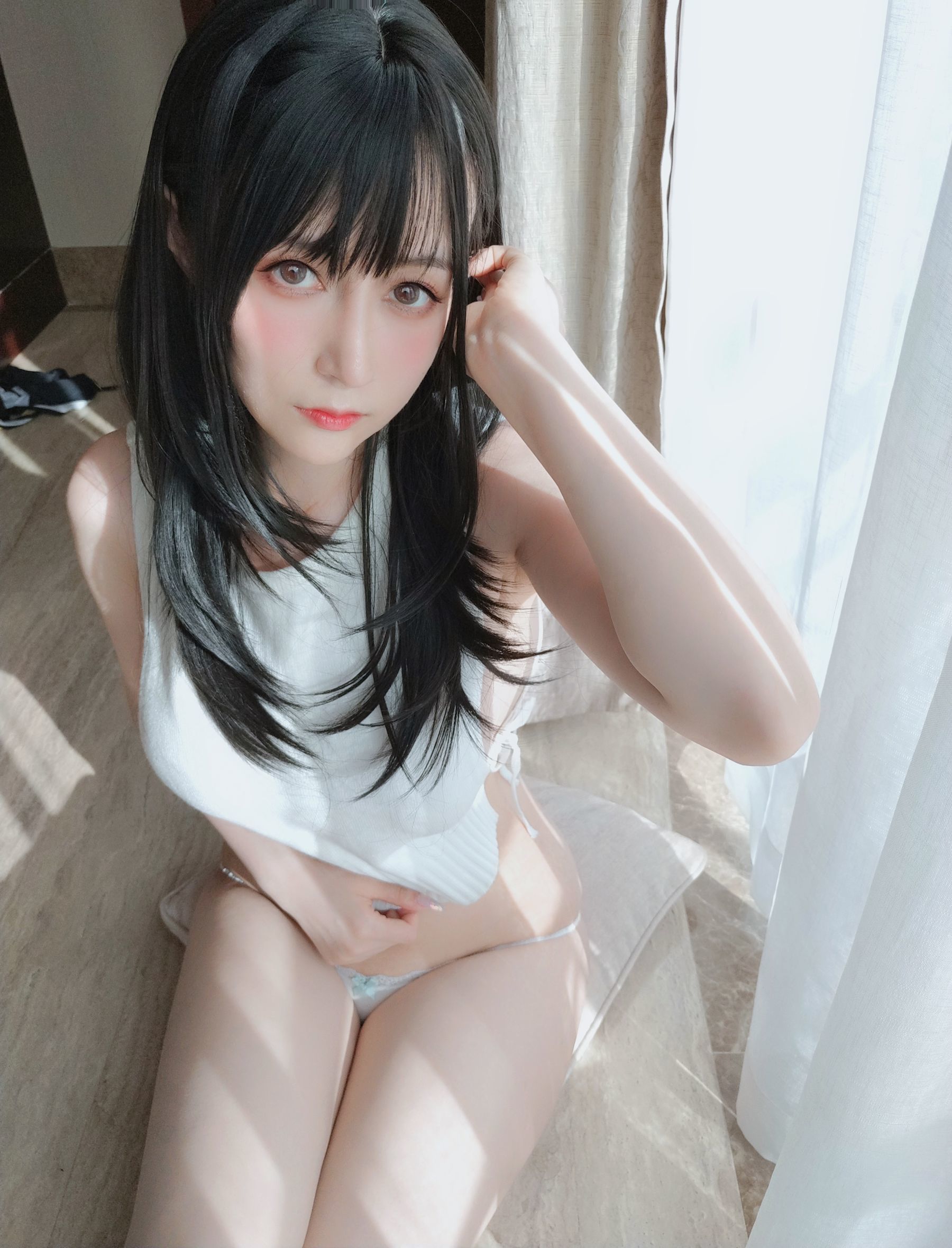 Coser小姐姐白银 – 这诱人的毛衣 [48P]