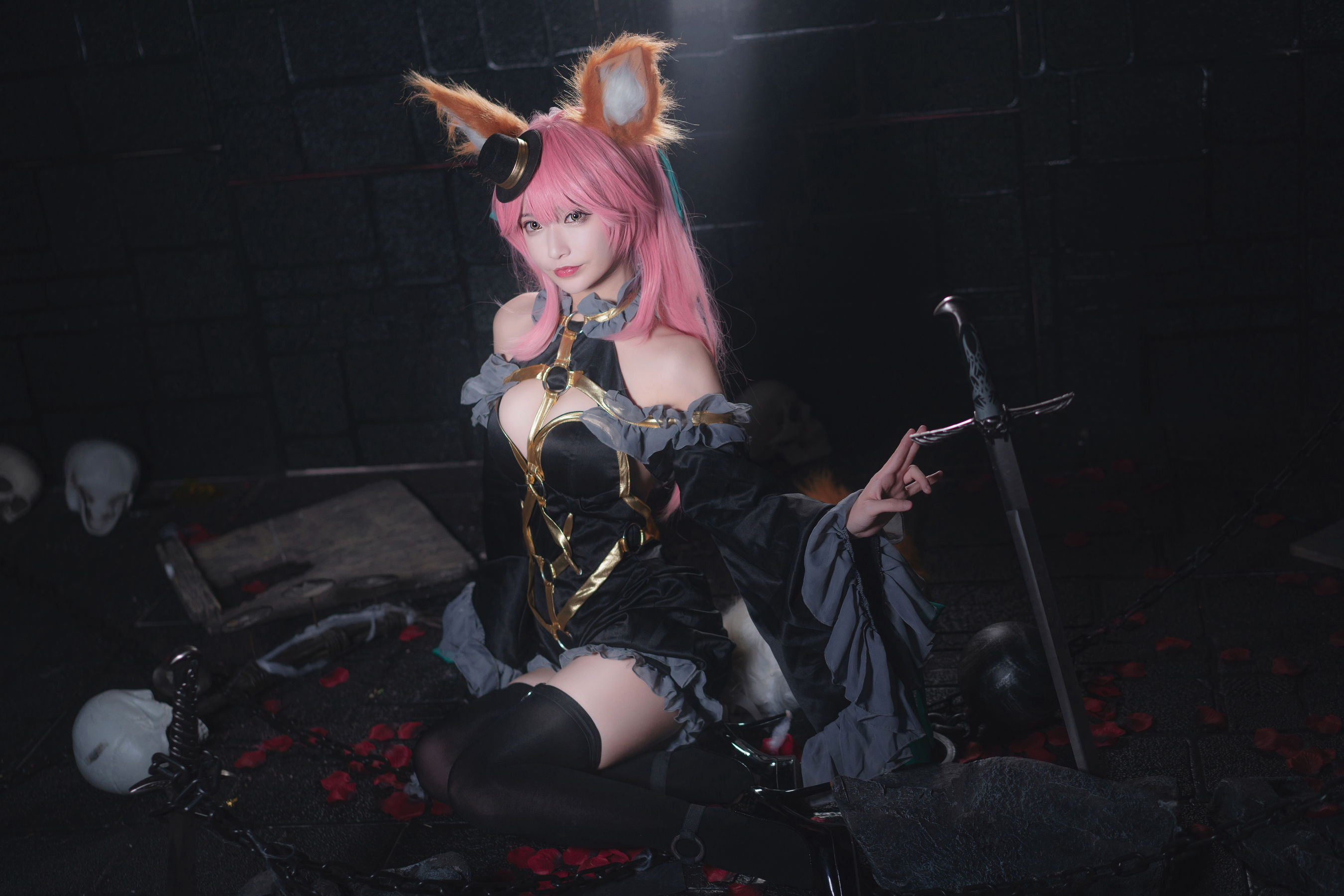 [Cosplay写真] 动漫博主铁板烧鬼舞w – 玉藻前 魔术 [20P]