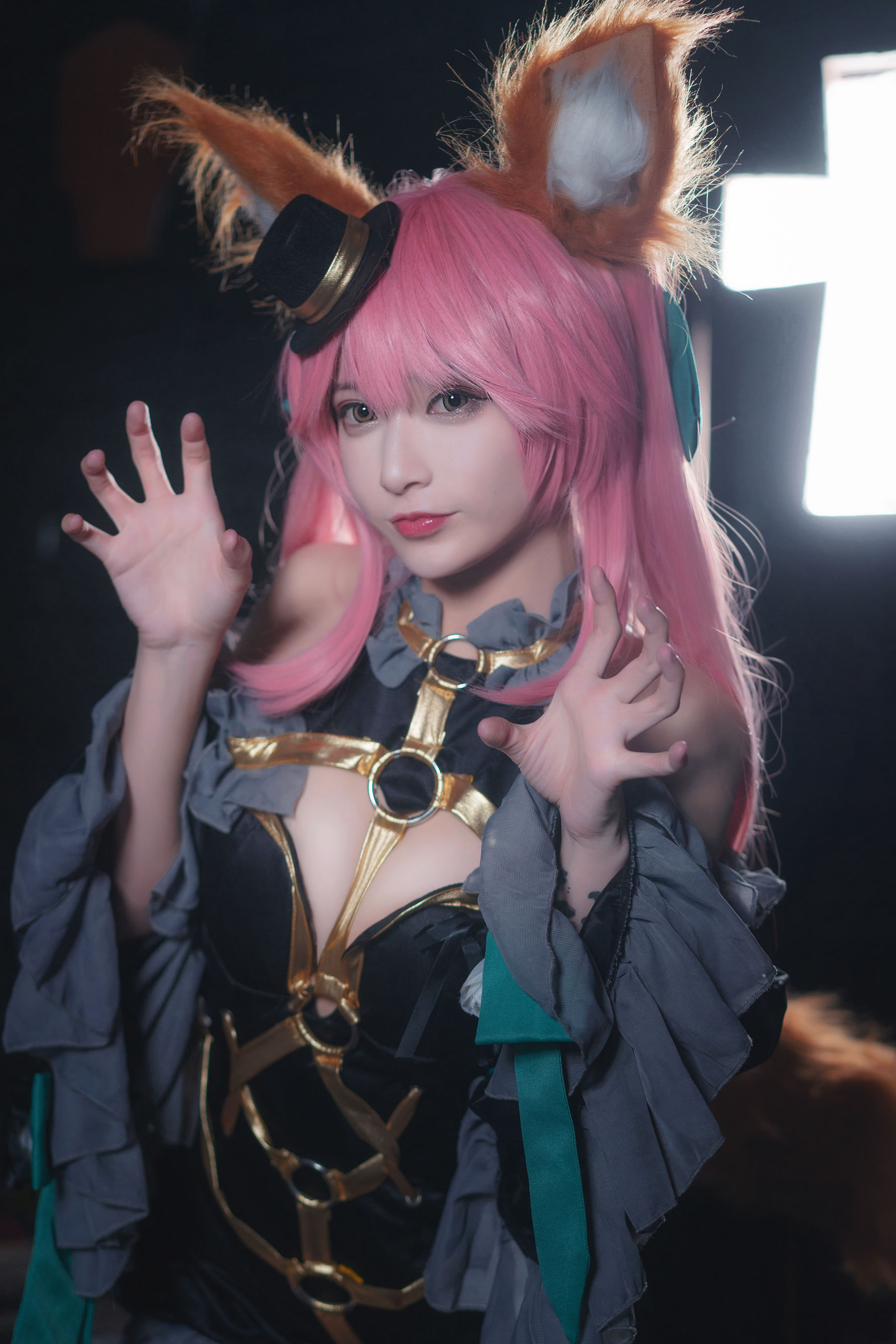 [Cosplay写真] 动漫博主铁板烧鬼舞w – 玉藻前 魔术 [20P]