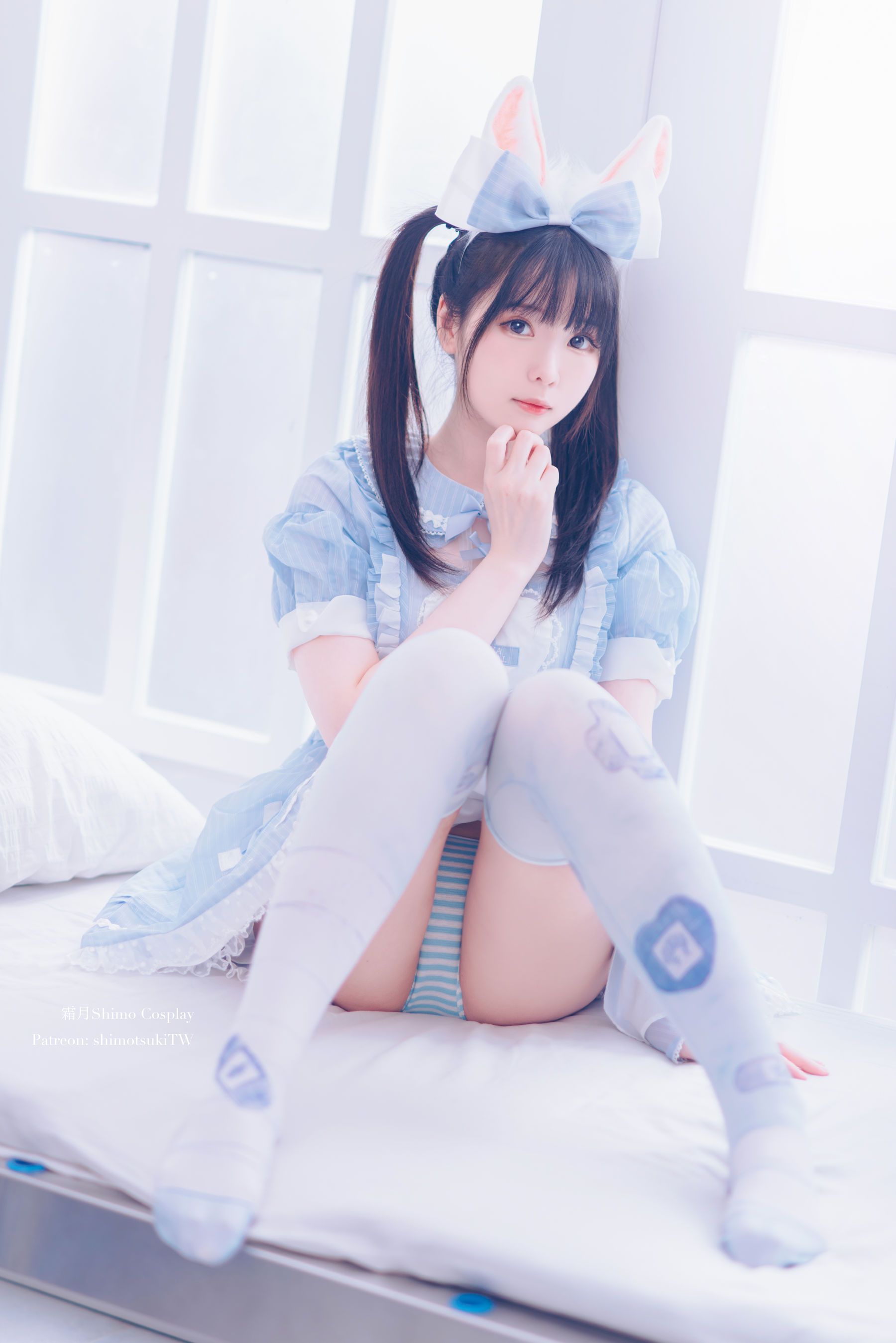 微博妹纸霜月shimo – 女仆裙 [14P]